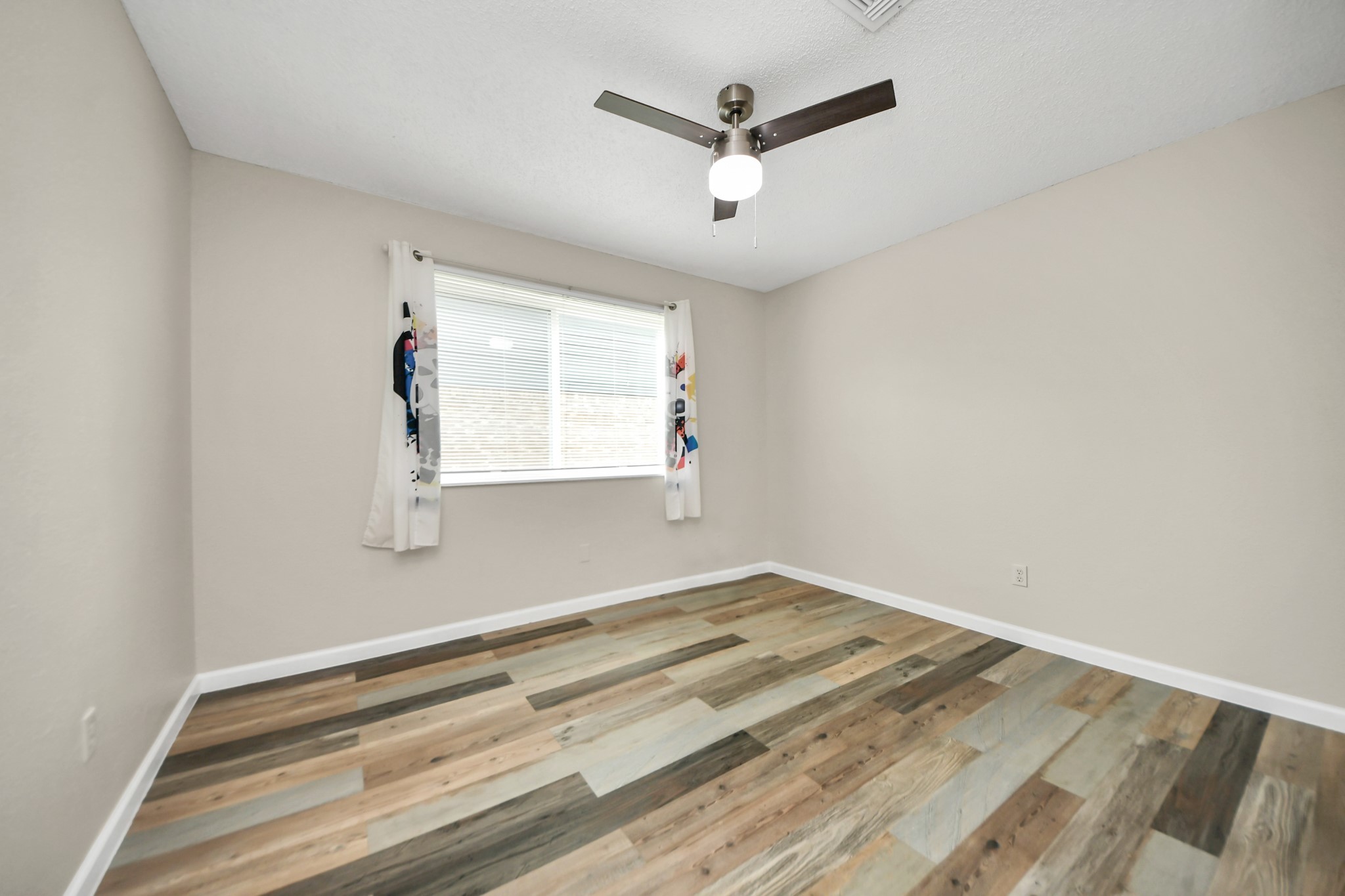 12543 La Rochelle Drive Property Photo 12