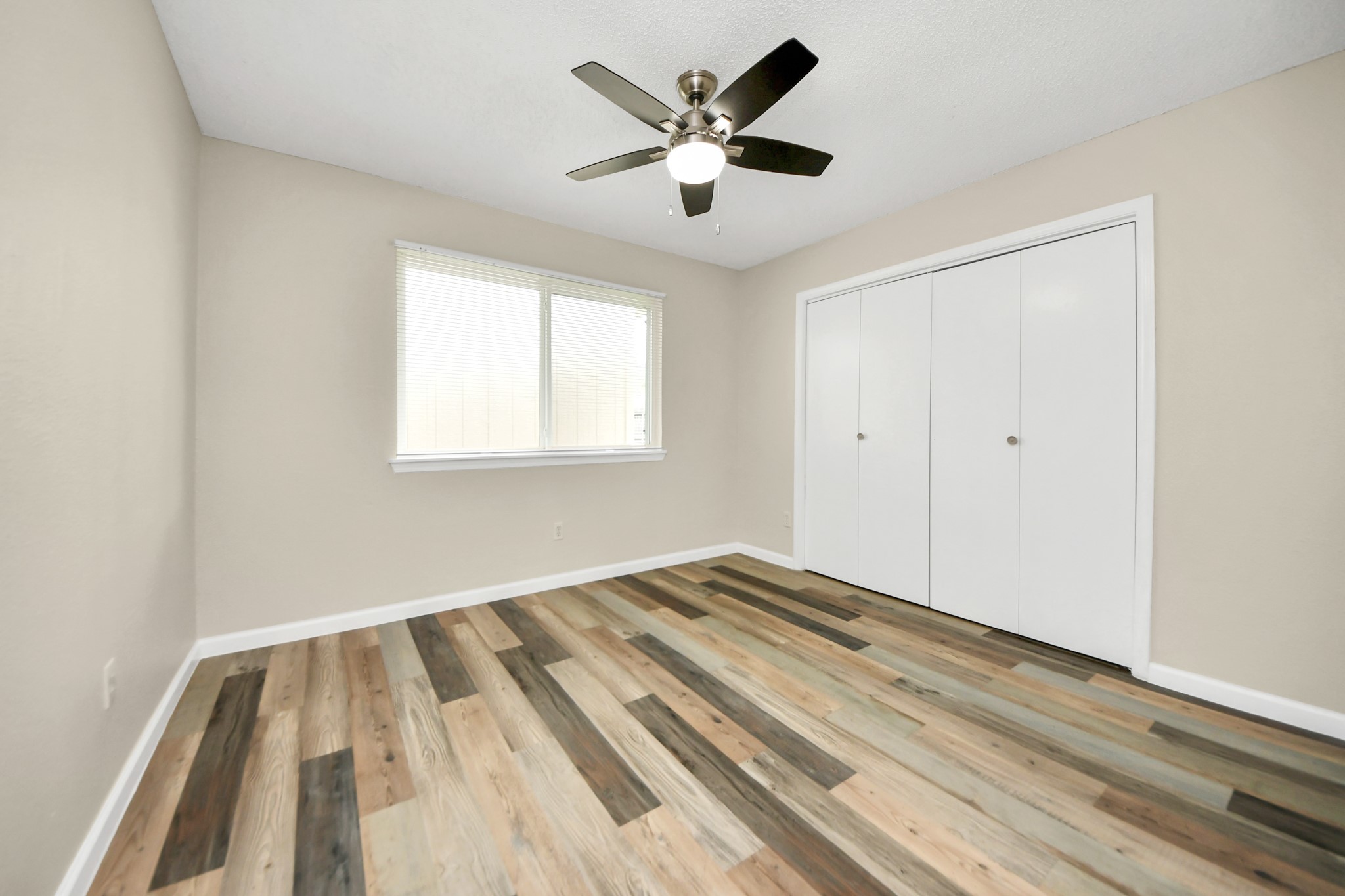 12543 La Rochelle Drive Property Photo 15