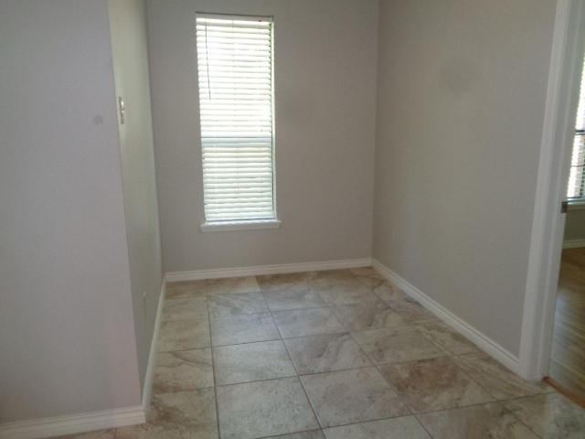 21722 Tophill Drive Property Photo 8