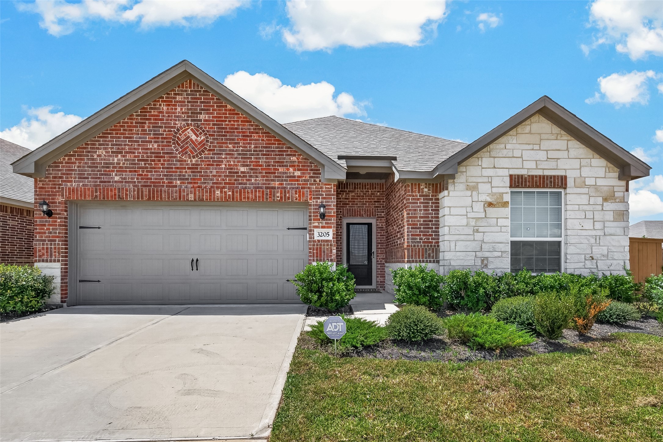 3205 Foresail Lane Property Photo