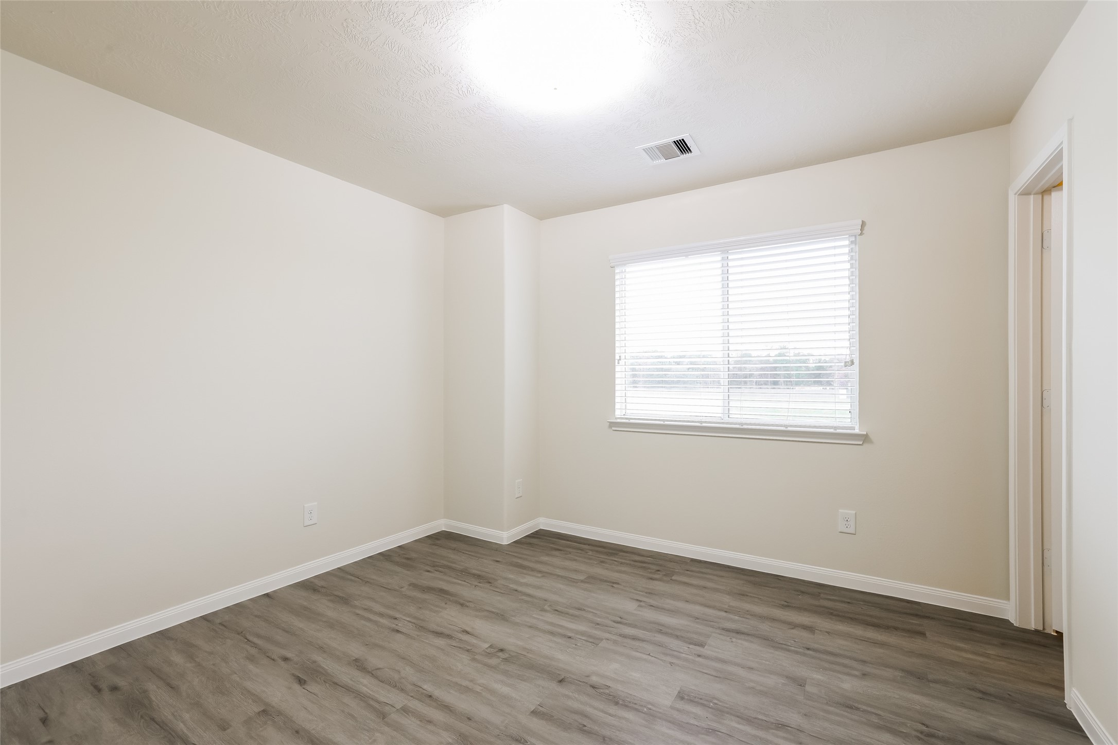 12431 Roy Mix Bohn Lane Property Photo 8