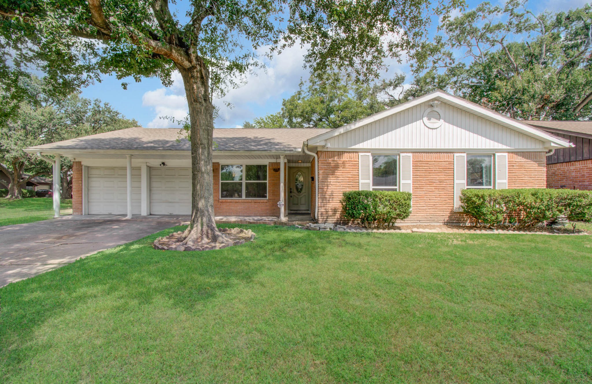 8530 Rowan Lane Property Photo 1