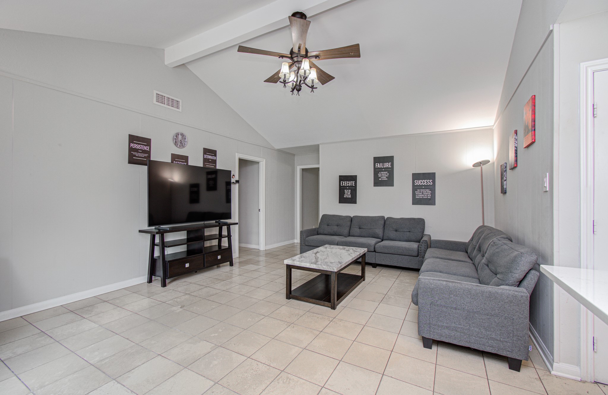 8530 Rowan Lane Property Photo 14