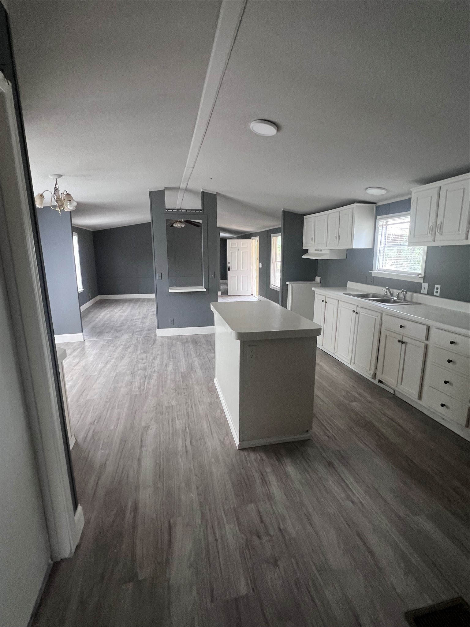 8794 5914 16 Property Photo 4