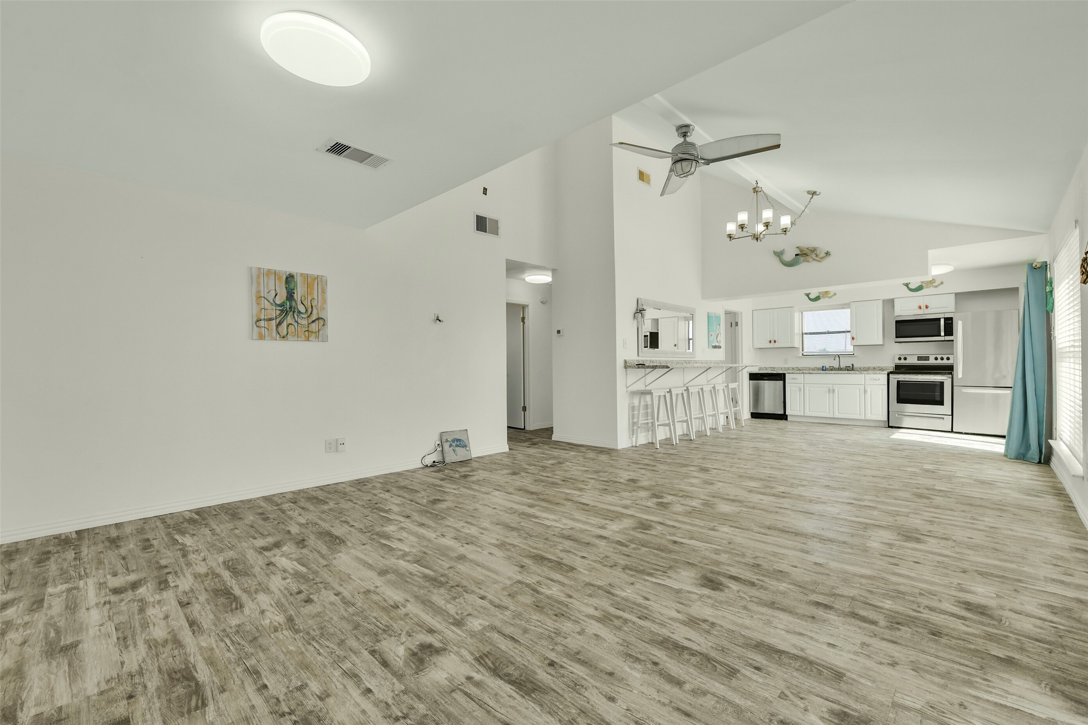 4214 Nueces Drive Property Photo 8