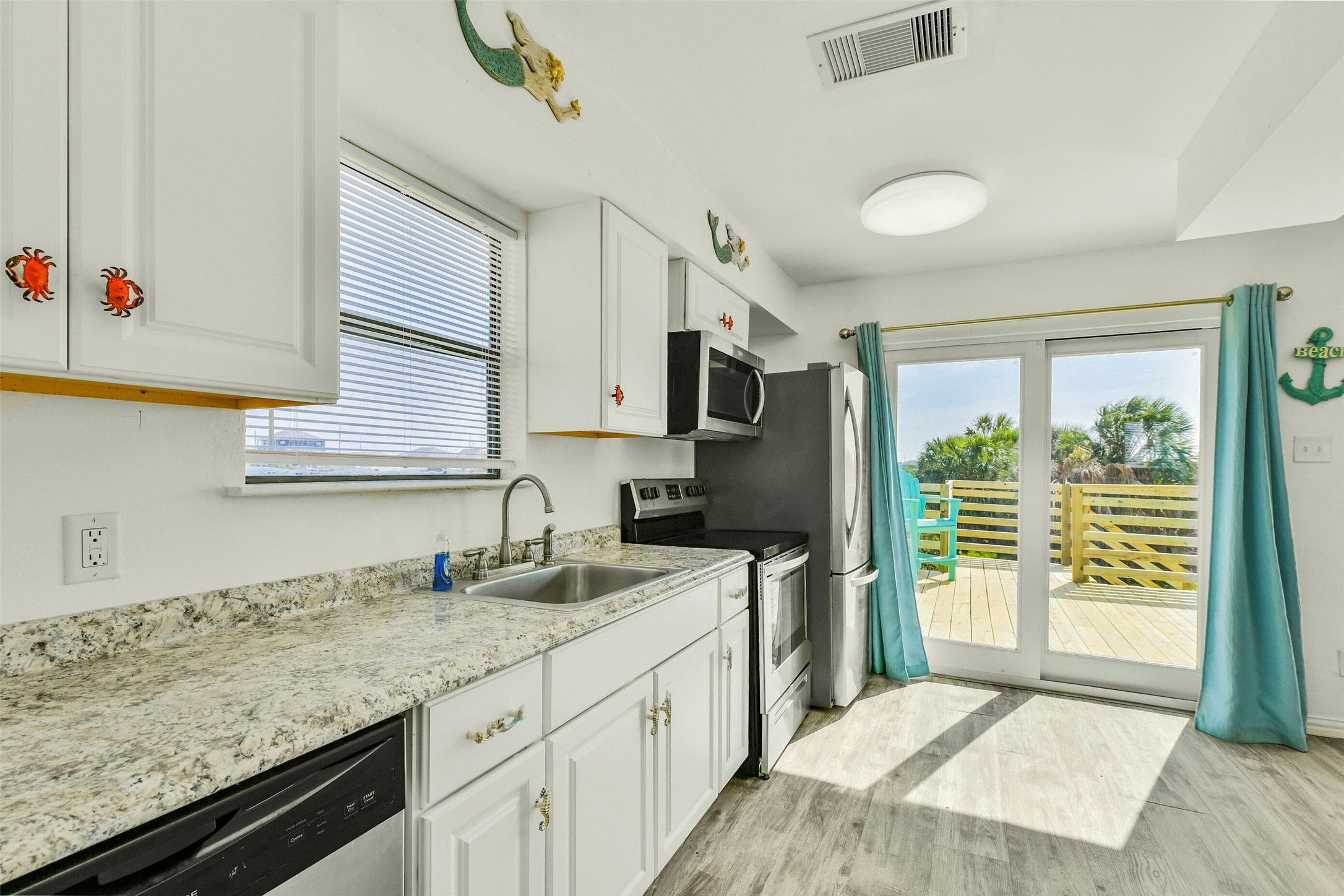 4214 Nueces Drive Property Photo 11
