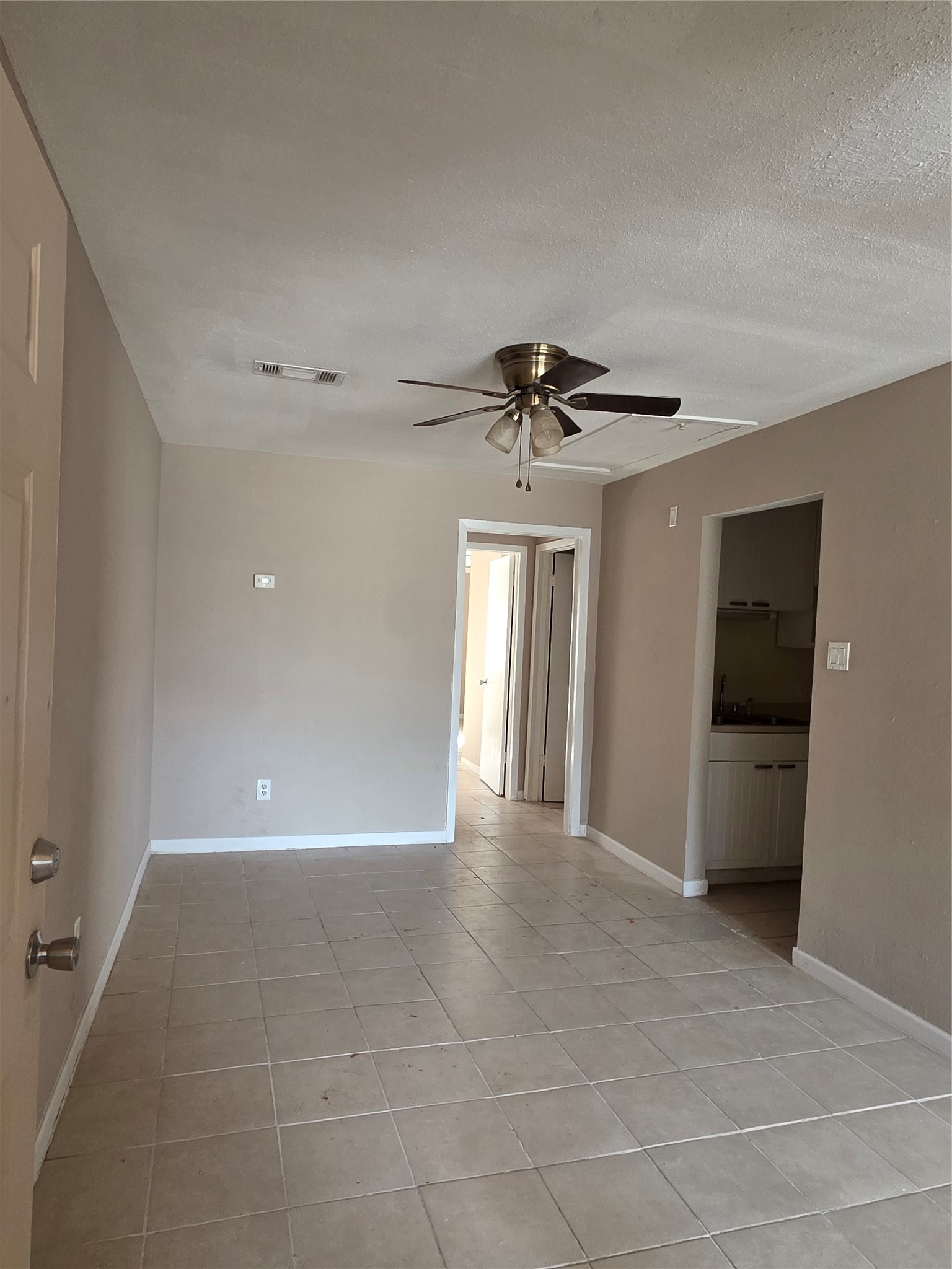 1014 Graham Drive I3 Property Photo 5