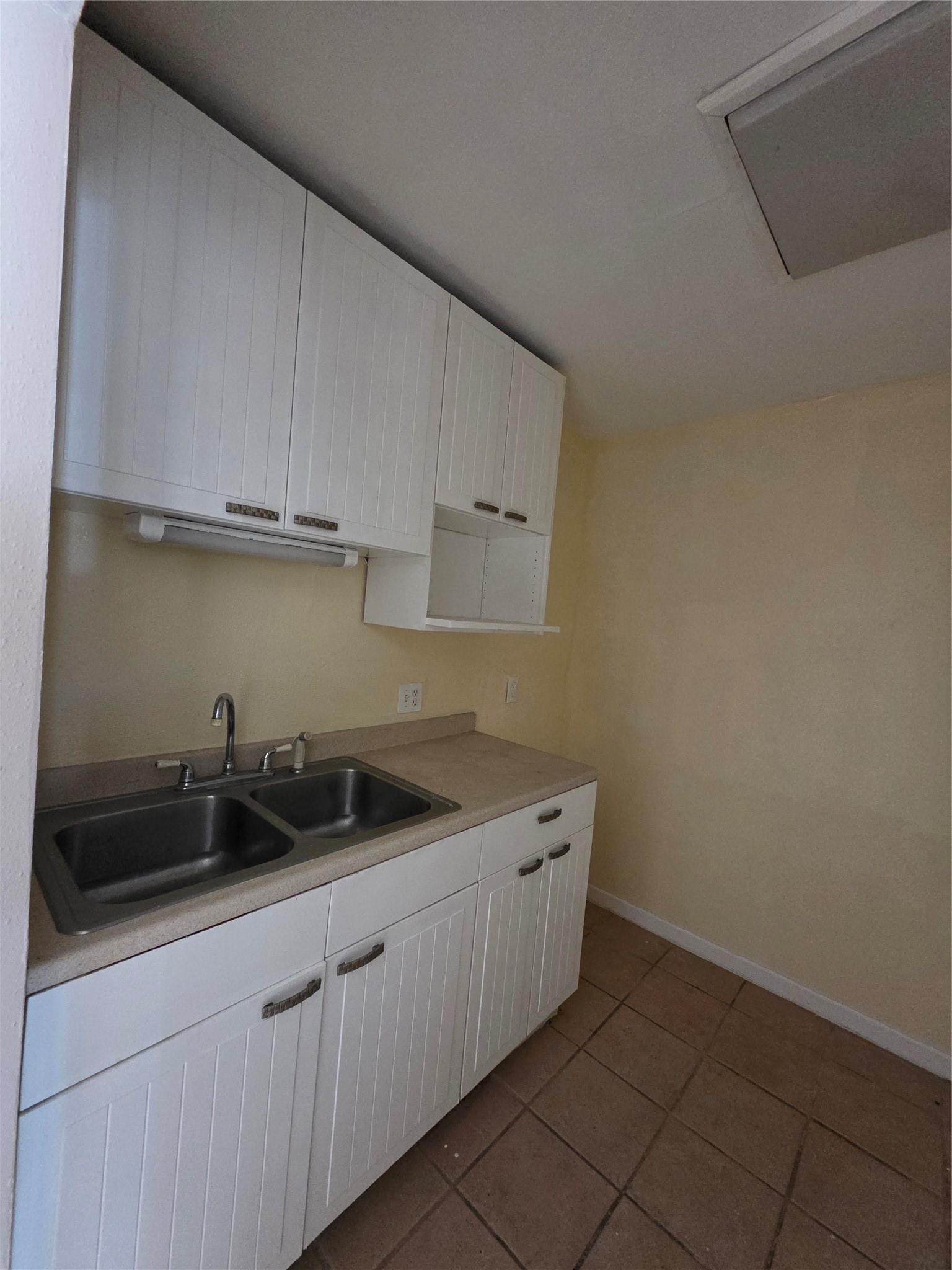 1014 Graham Drive I3 Property Photo 6