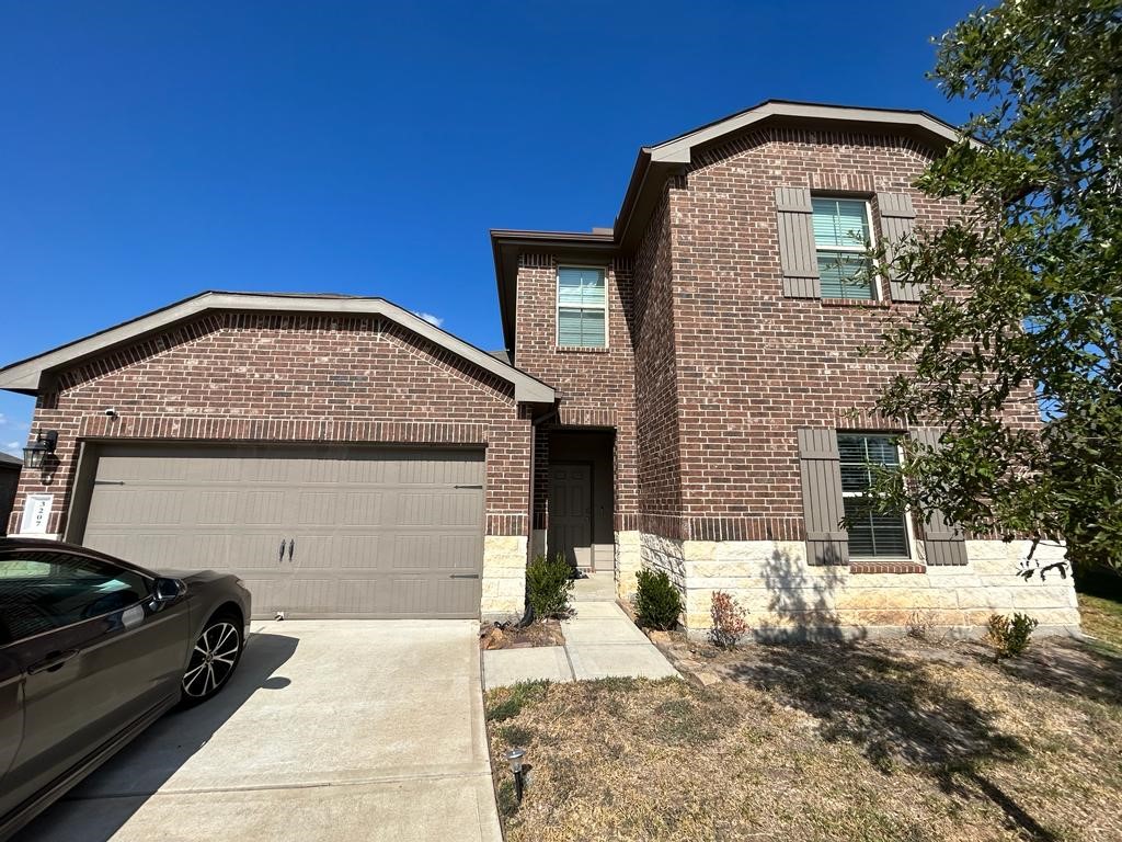 3207 Sumac Drive Property Photo 2