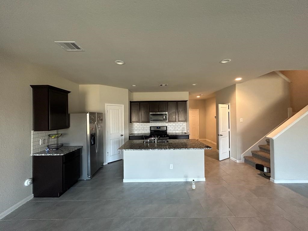 3207 Sumac Drive Property Photo 3