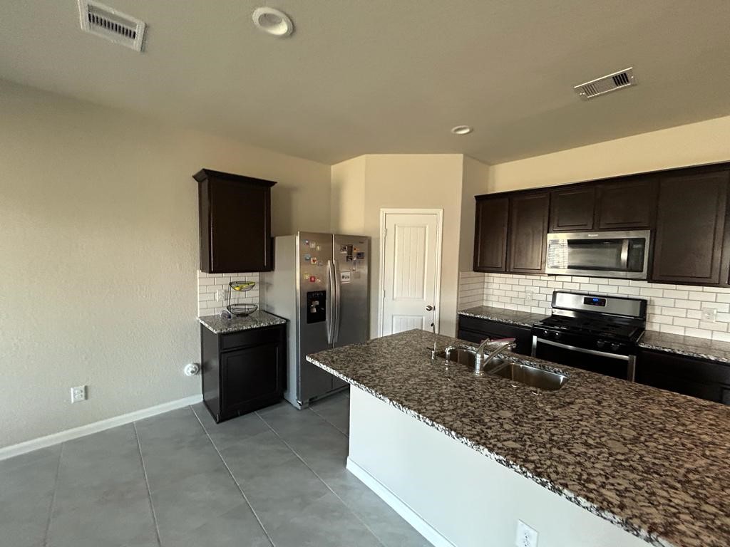 3207 Sumac Drive Property Photo 4
