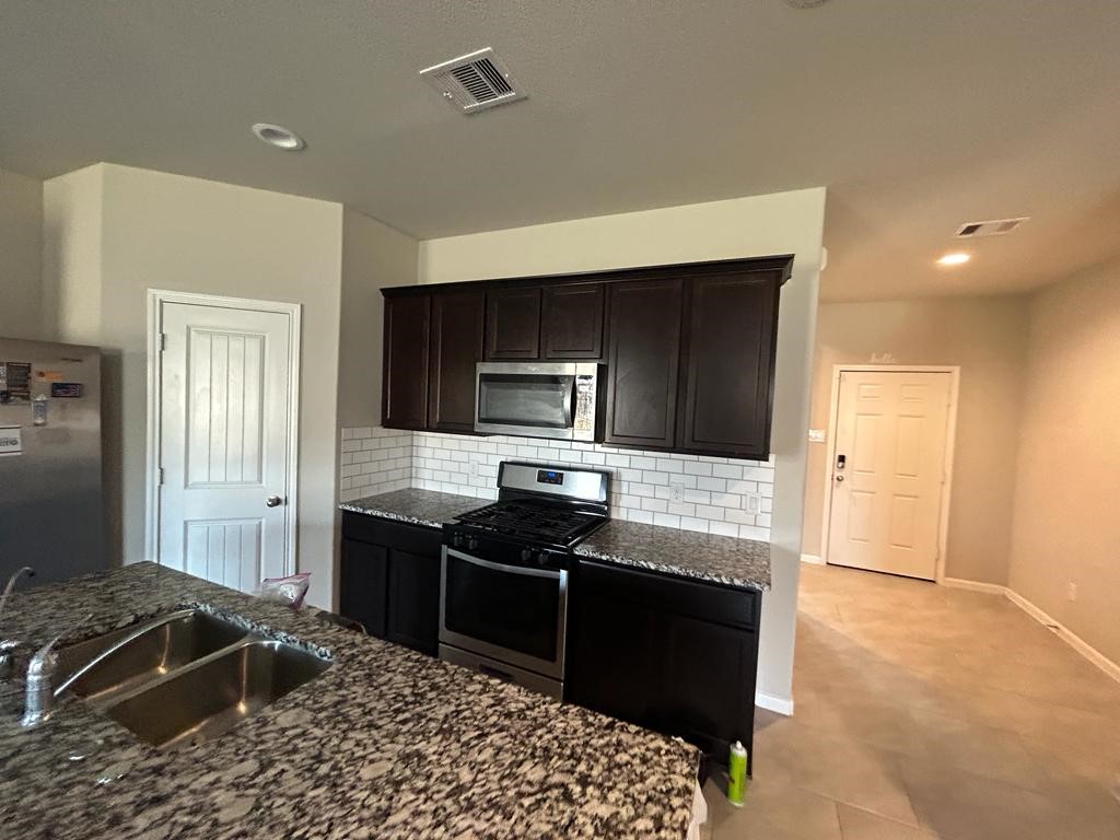 3207 Sumac Drive Property Photo 6