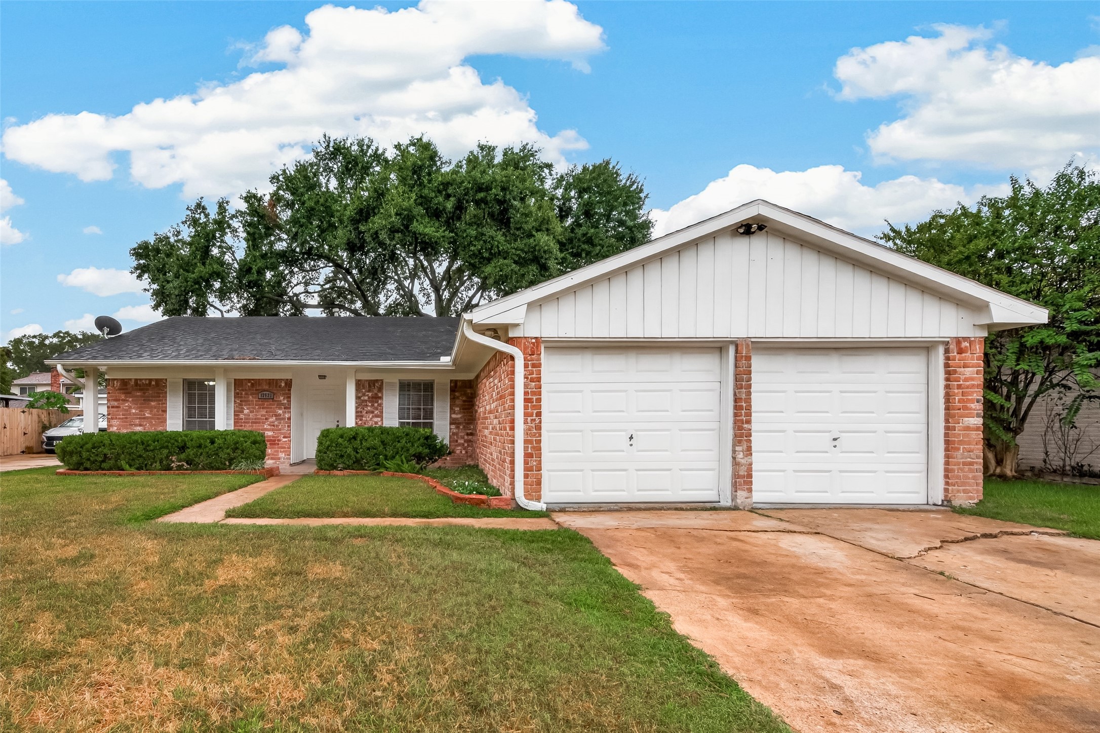 12523 Hunting Briar Drive Property Photo 1