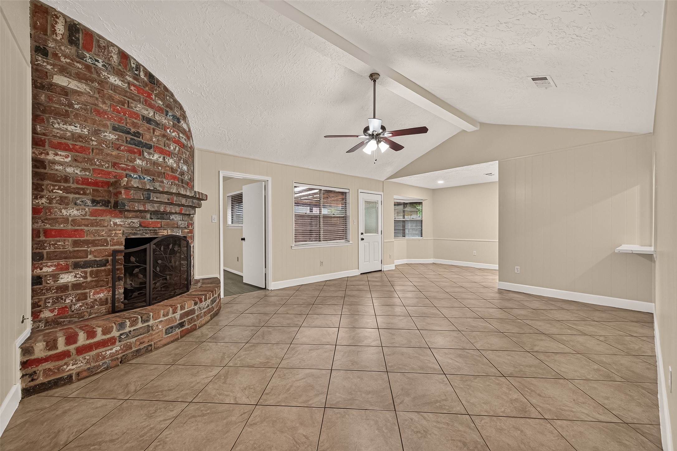 12523 Hunting Briar Drive Property Photo 9