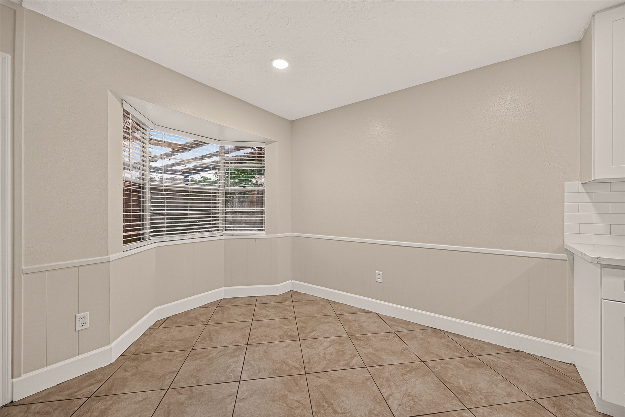 12523 Hunting Briar Drive Property Photo 12