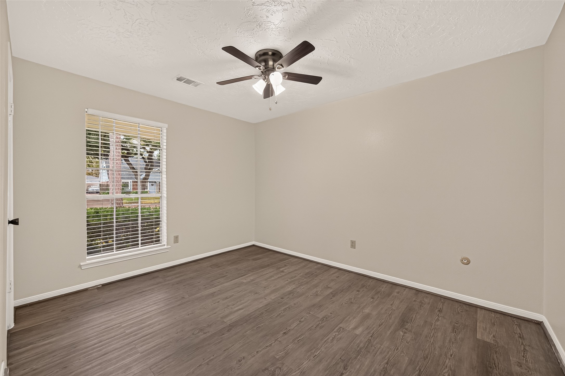 12523 Hunting Briar Drive Property Photo 23