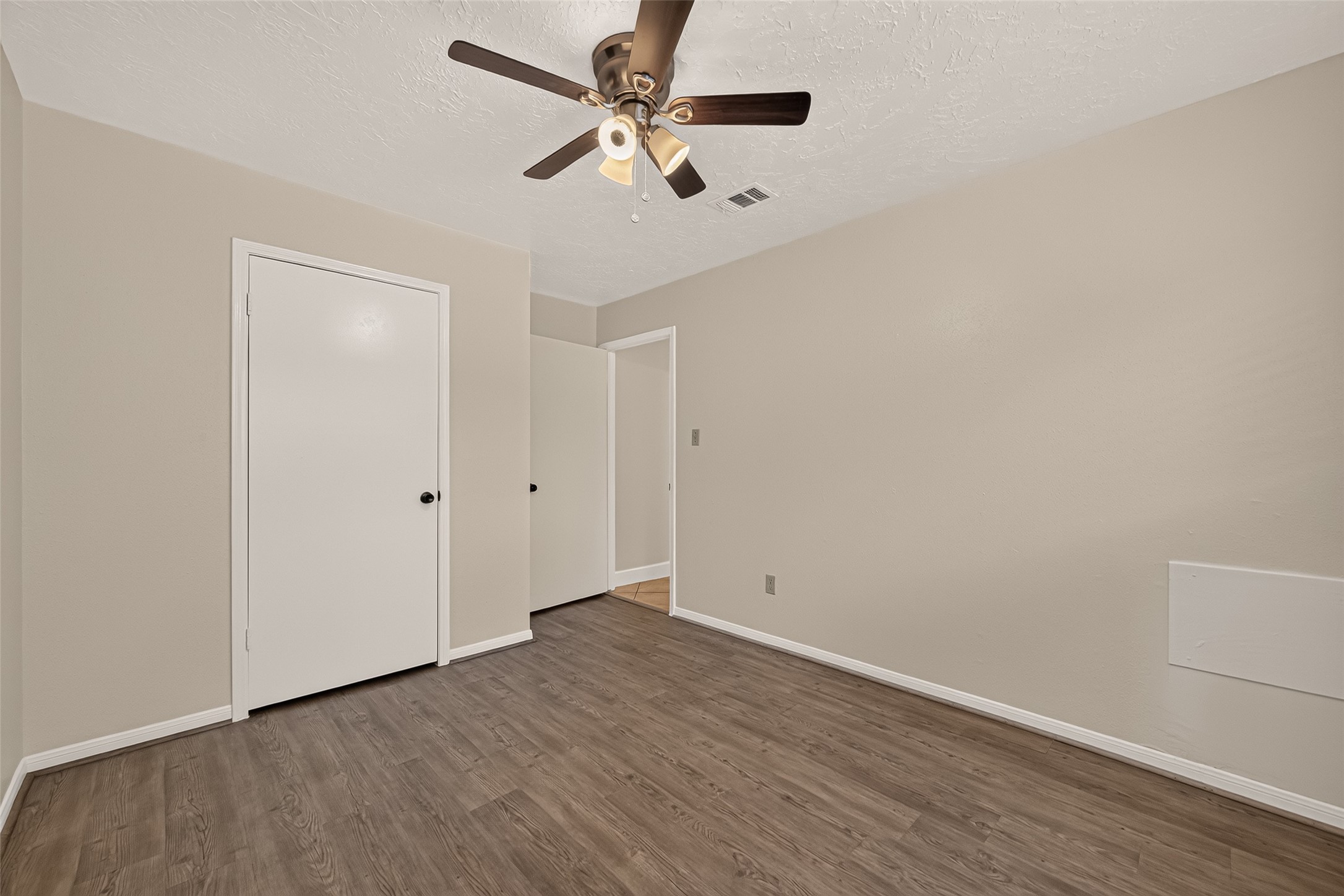 12523 Hunting Briar Drive Property Photo 27