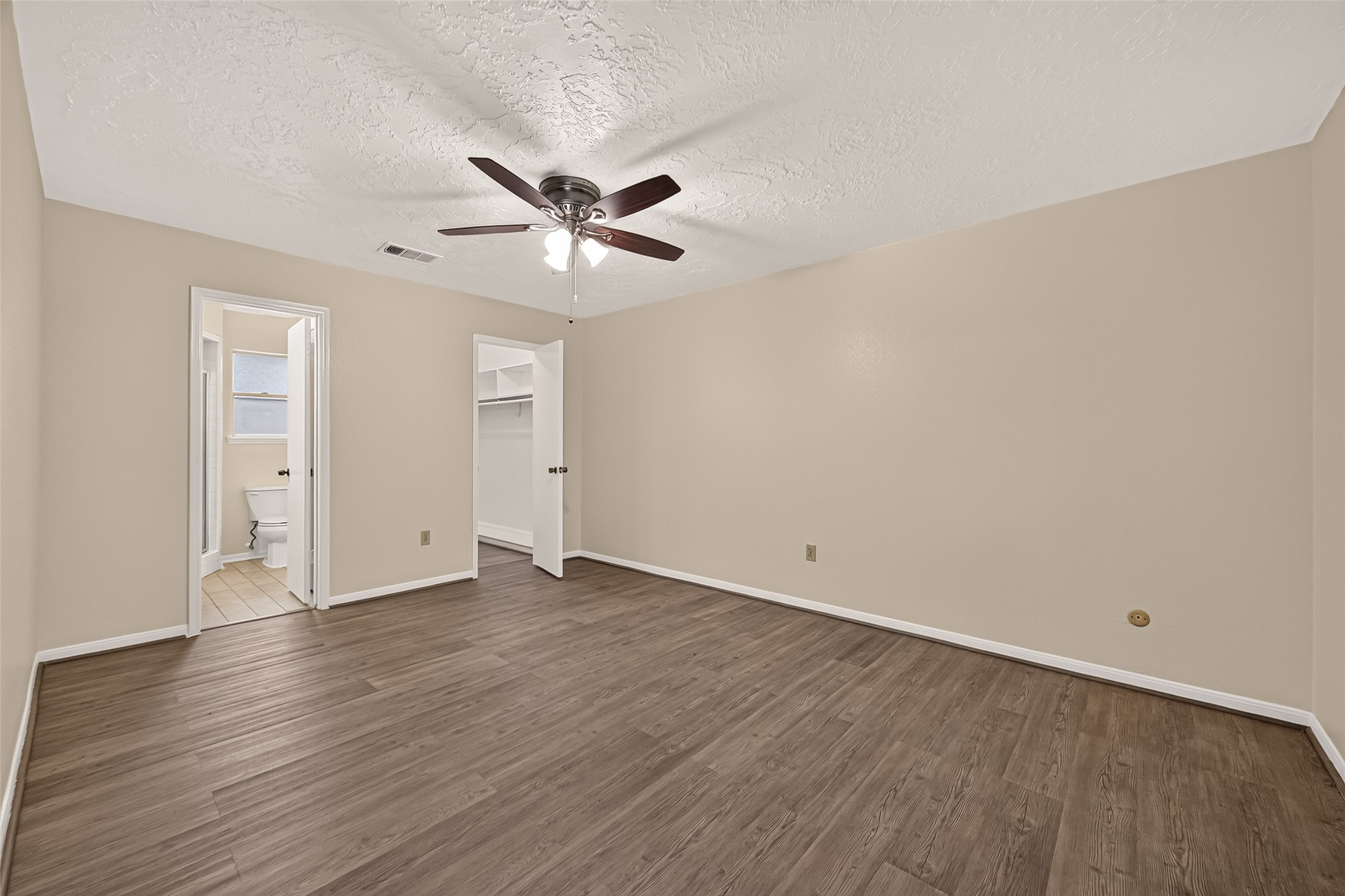 12523 Hunting Briar Drive Property Photo 29