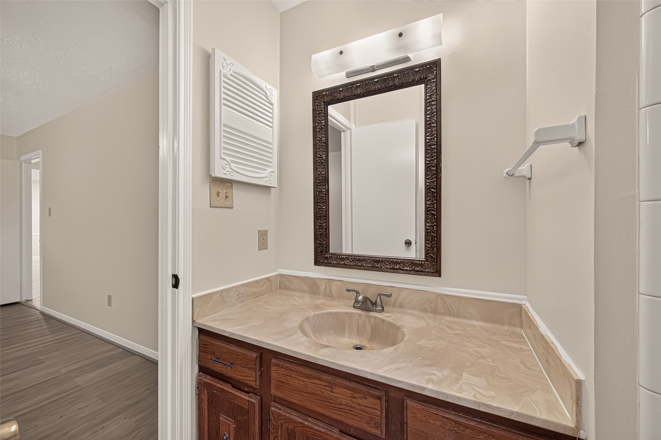12523 Hunting Briar Drive Property Photo 31