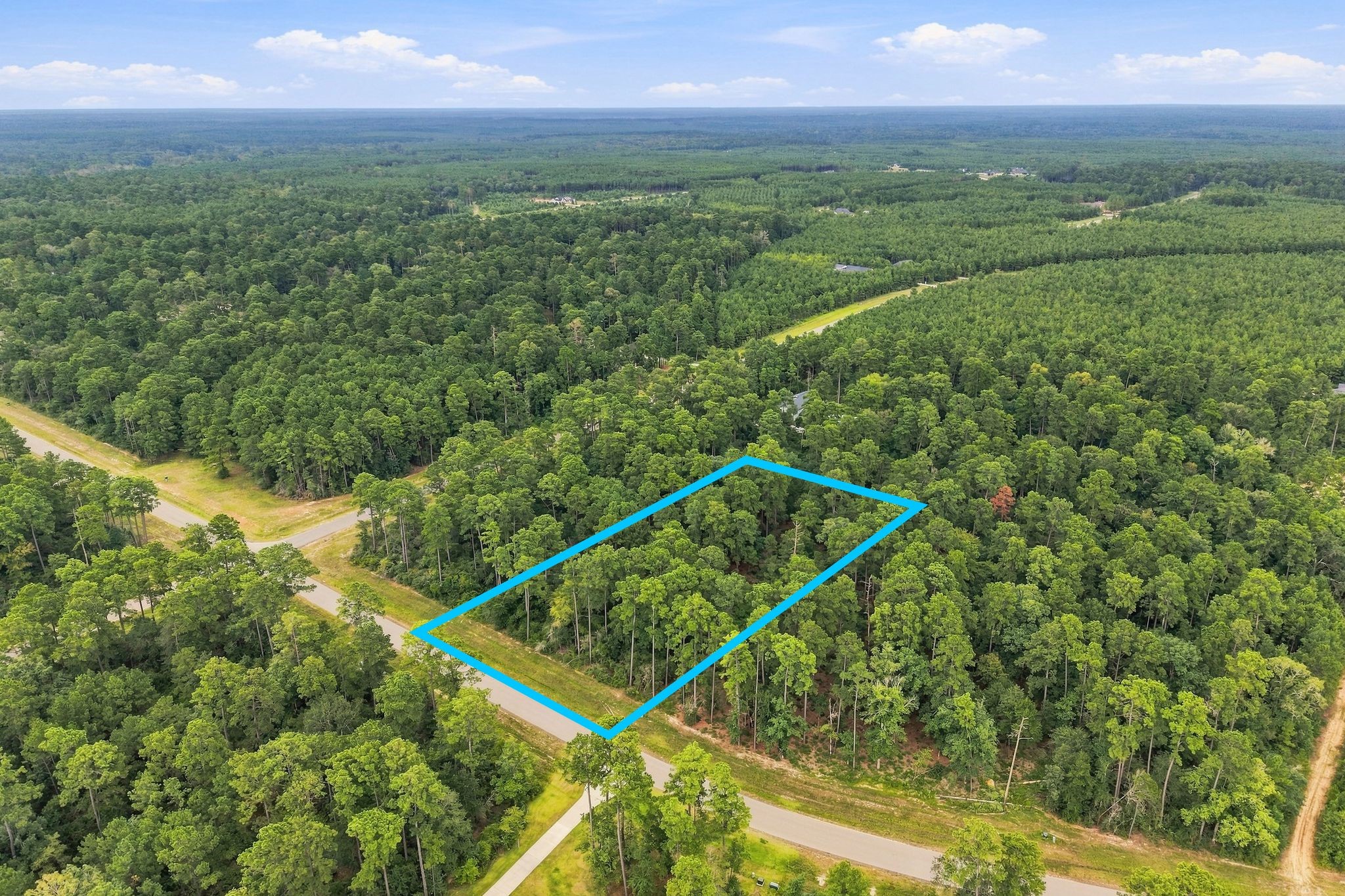 15890 Four Hills Road Property Photo 1