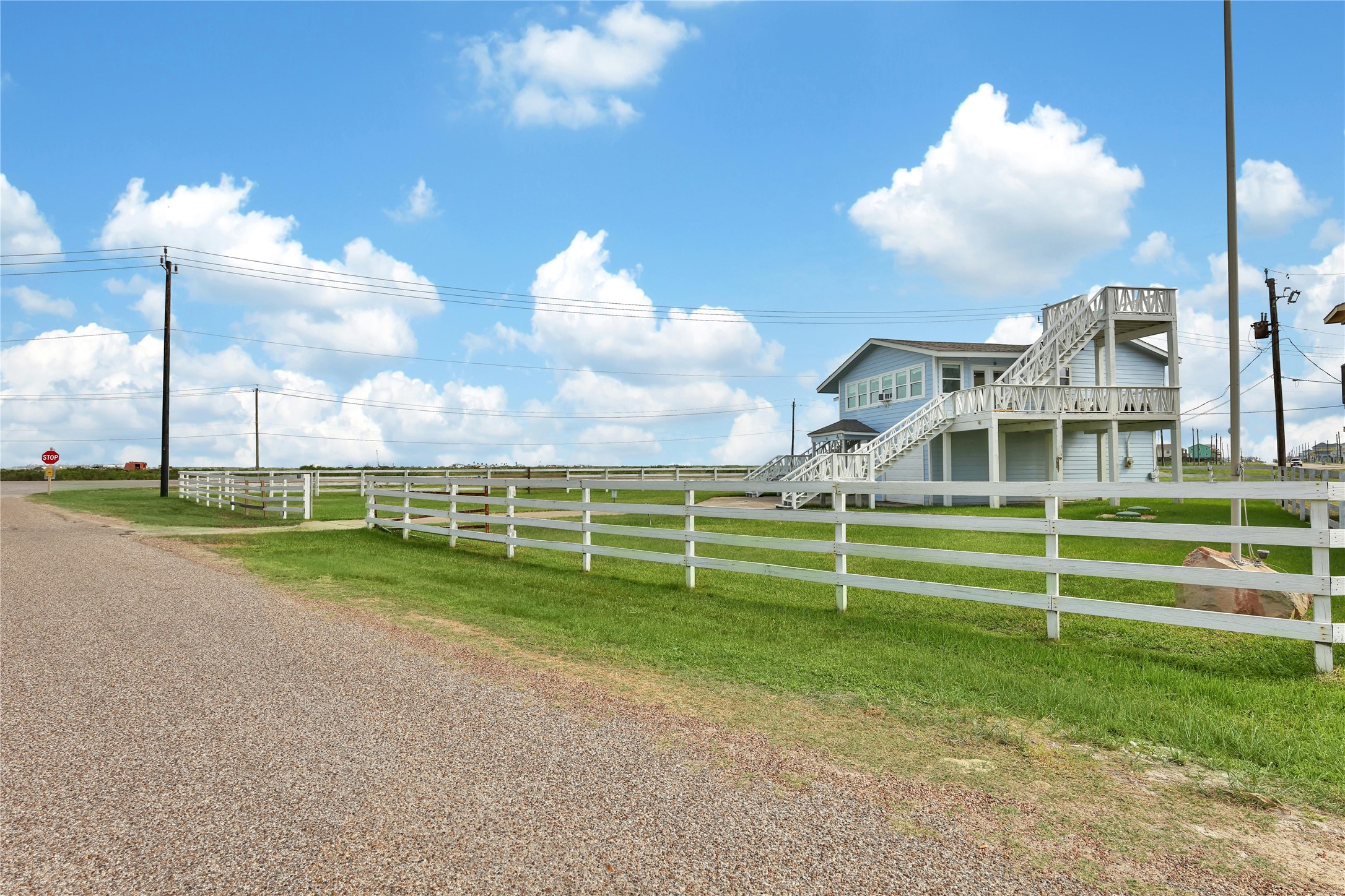 600 Blue Water Highway Property Photo 2
