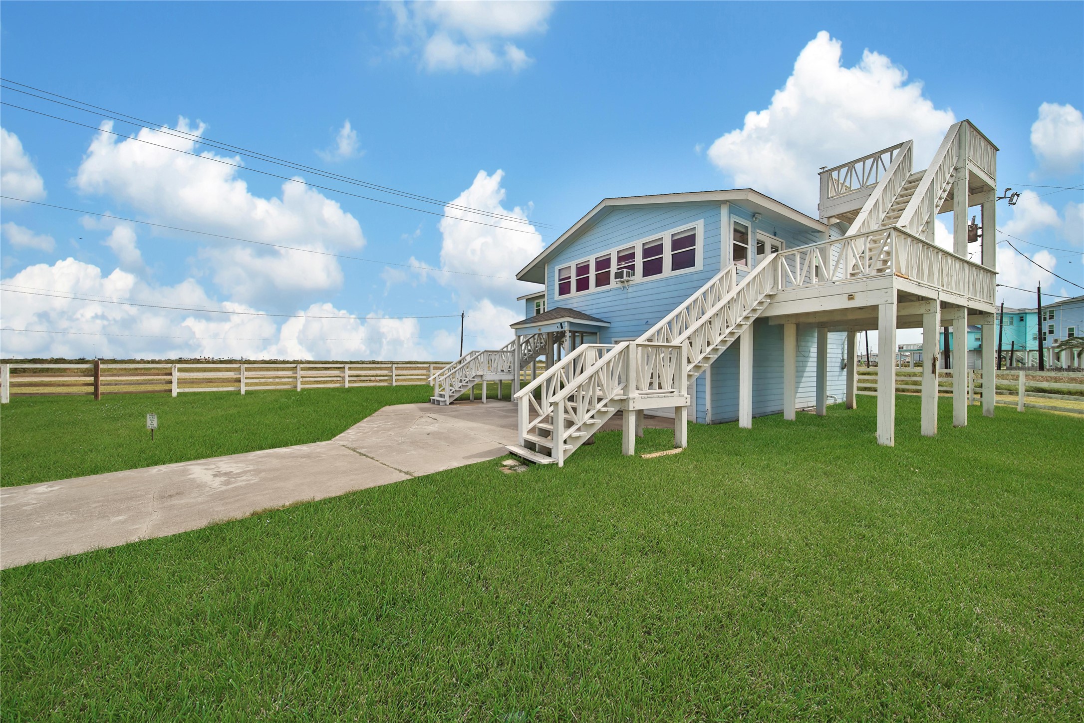 600 Blue Water Highway Property Photo 7