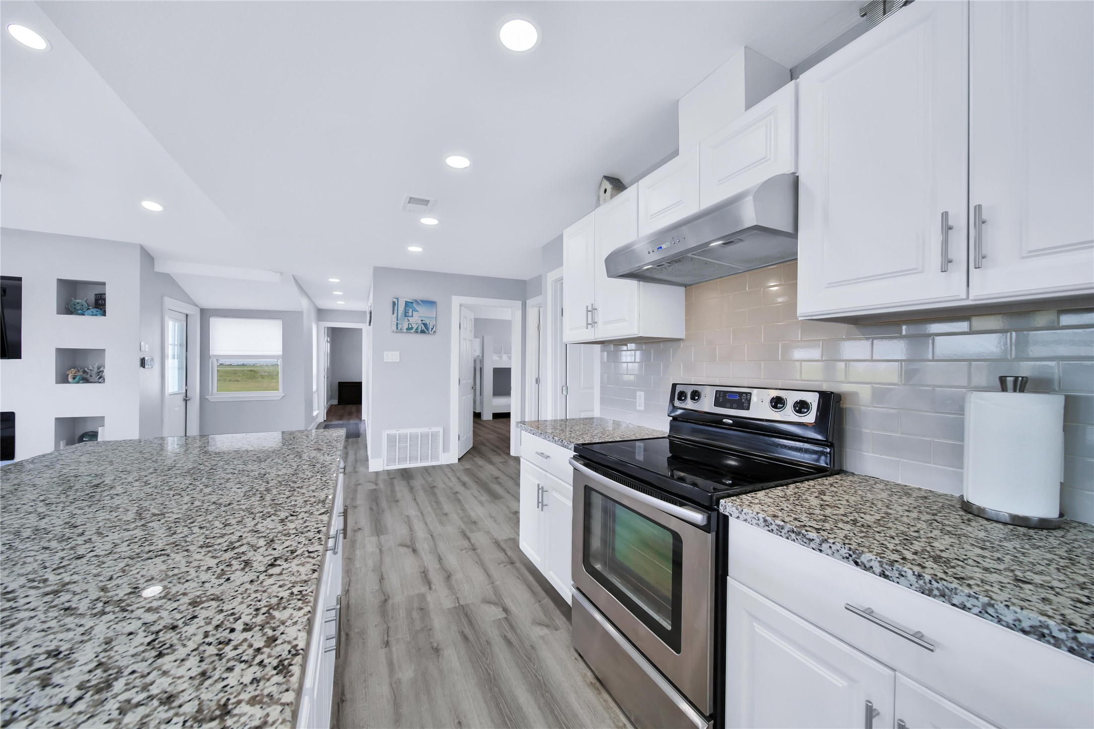 600 Blue Water Highway Property Photo 13