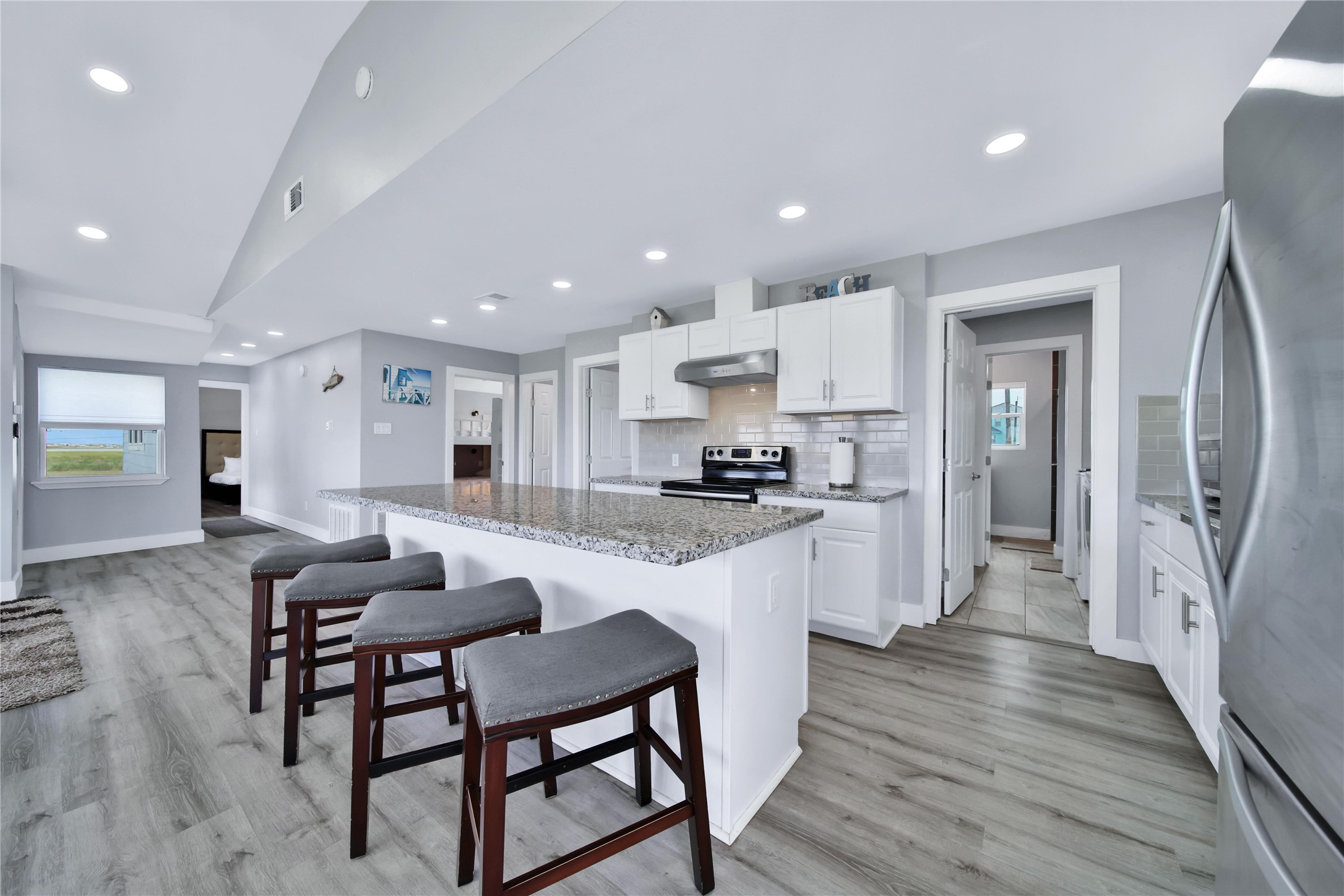 600 Blue Water Highway Property Photo 15