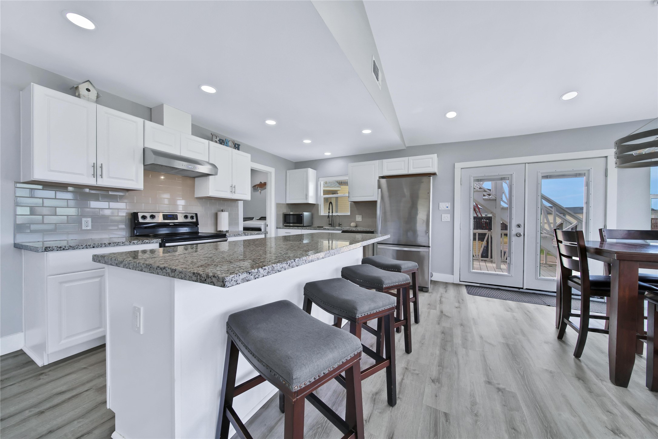 600 Blue Water Highway Property Photo 20