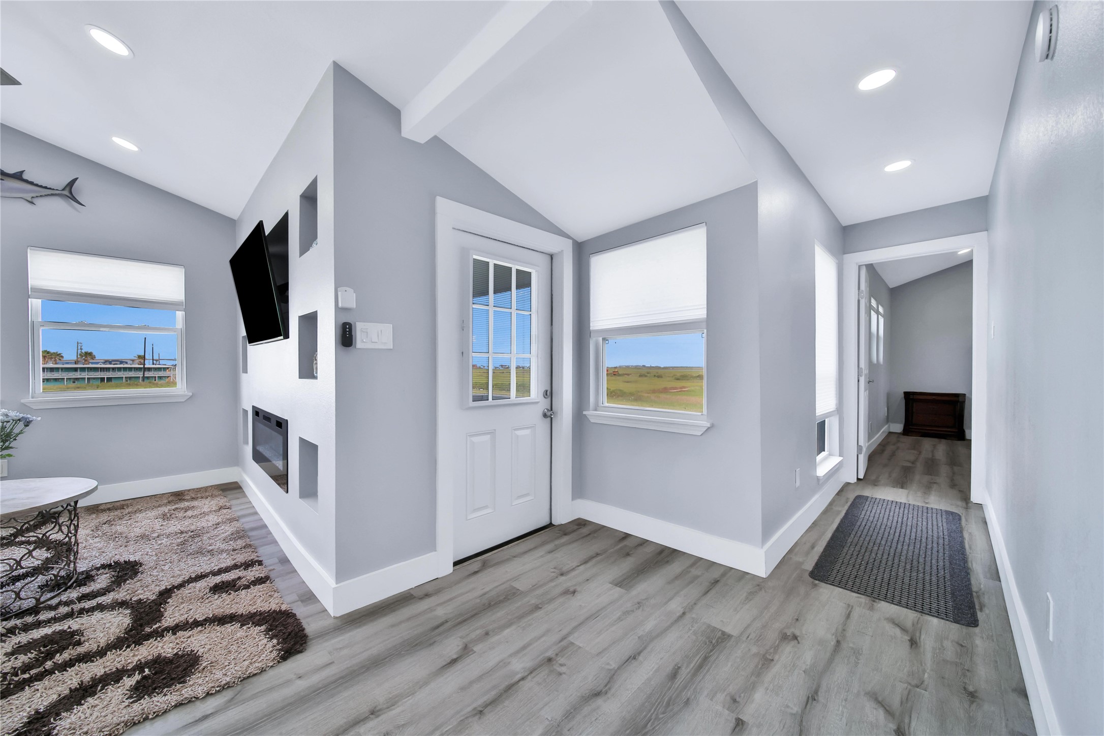 600 Blue Water Highway Property Photo 22