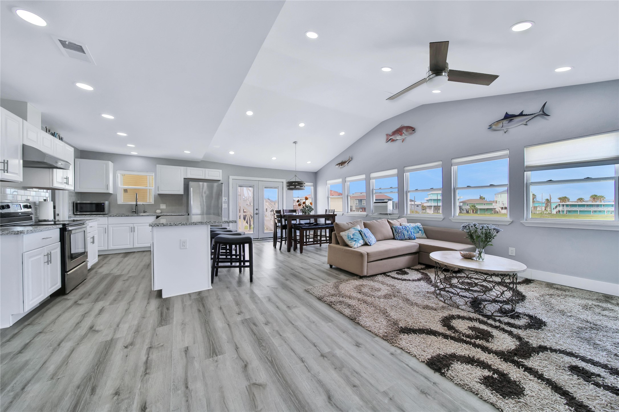 600 Blue Water Highway Property Photo 23
