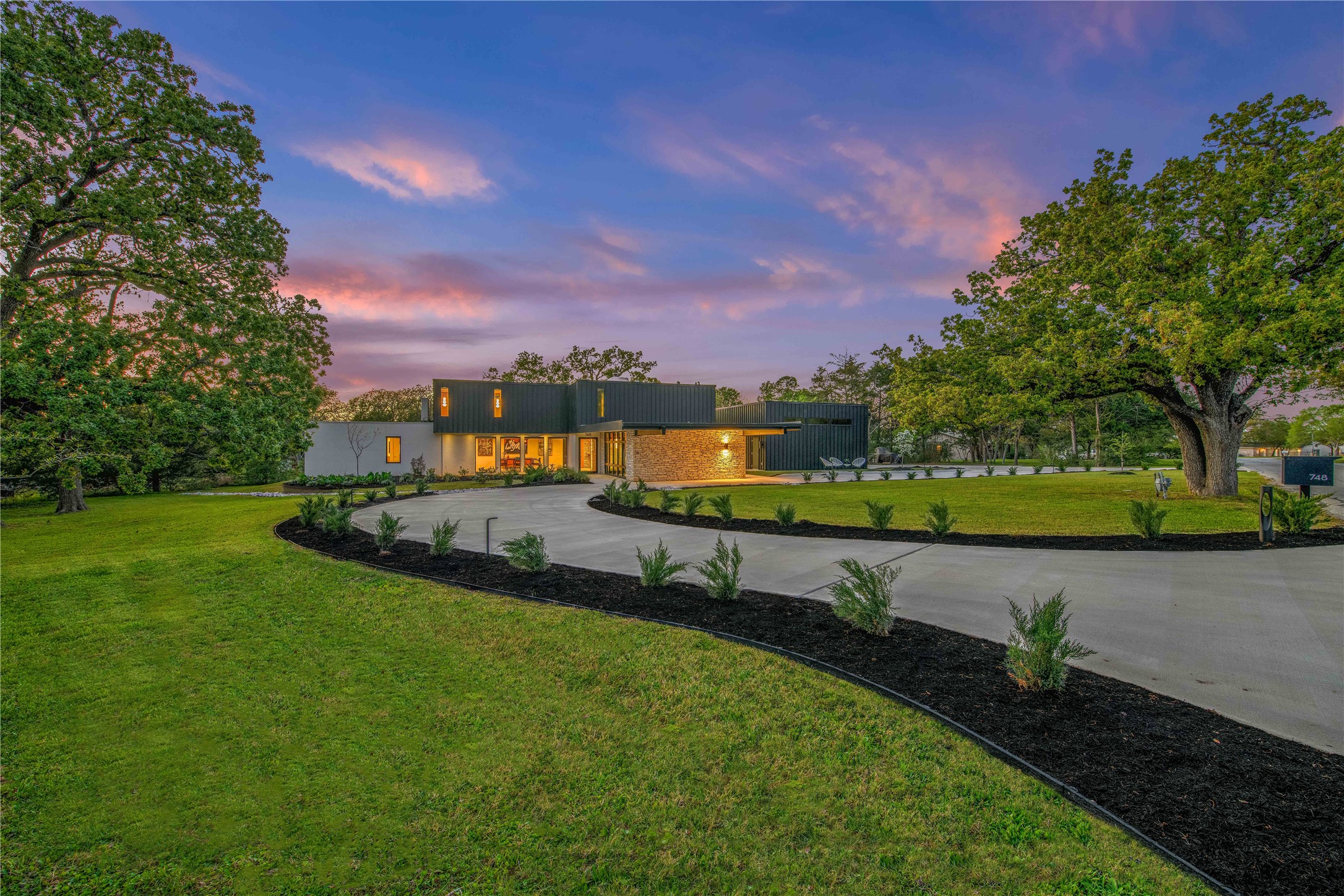748 S Rosemary Drive