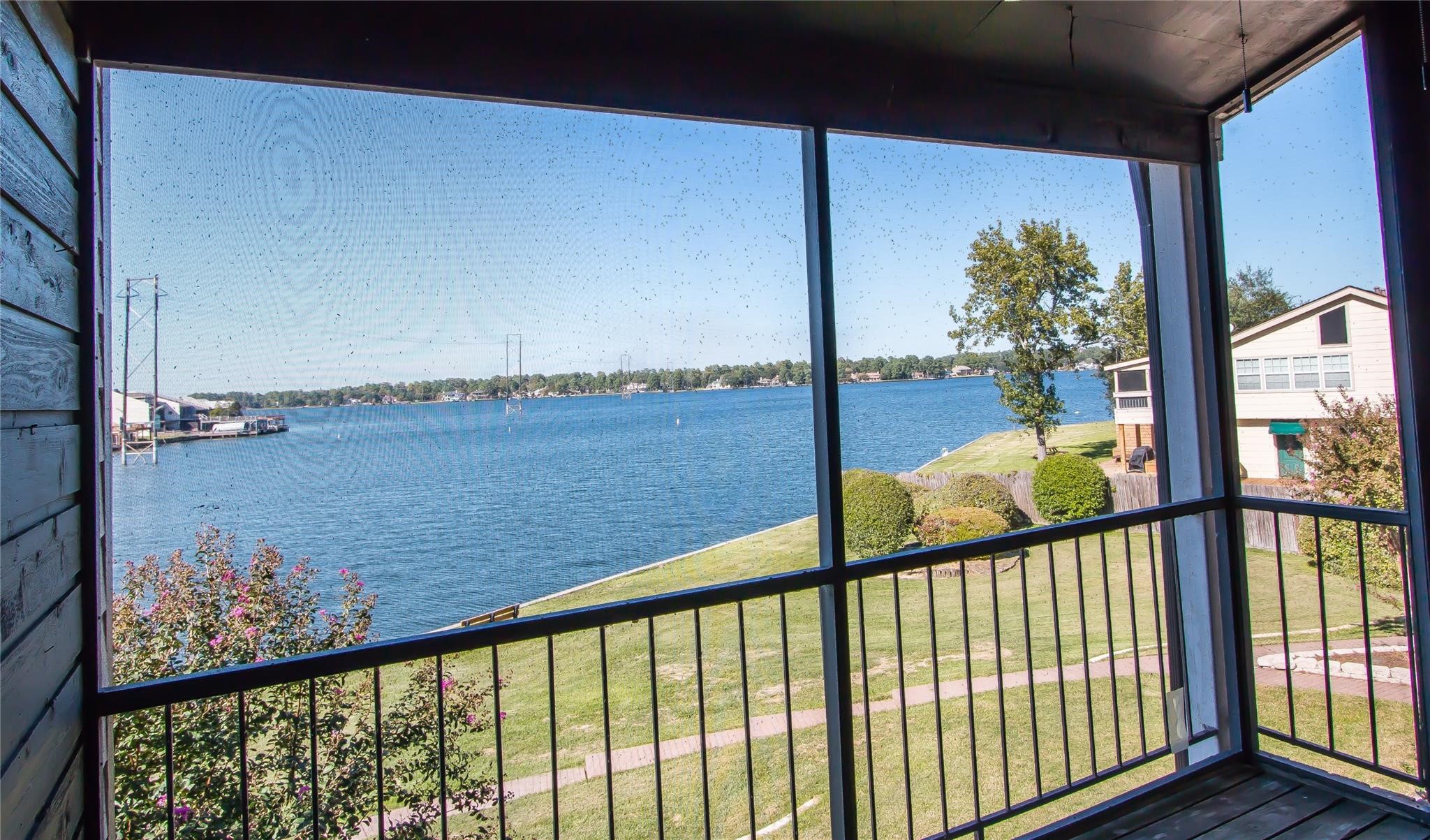 202 Lakeview Terrace H Property Photo 2