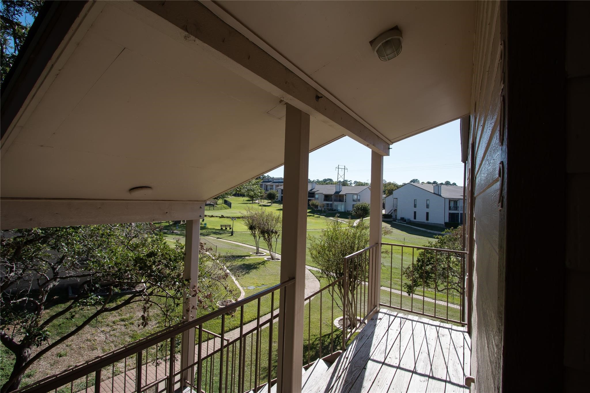 202 Lakeview Terrace H Property Photo 4