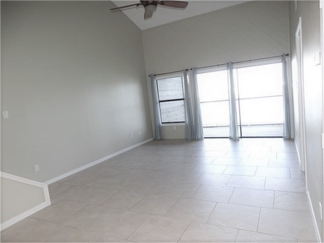 202 Lakeview Terrace H Property Photo 8