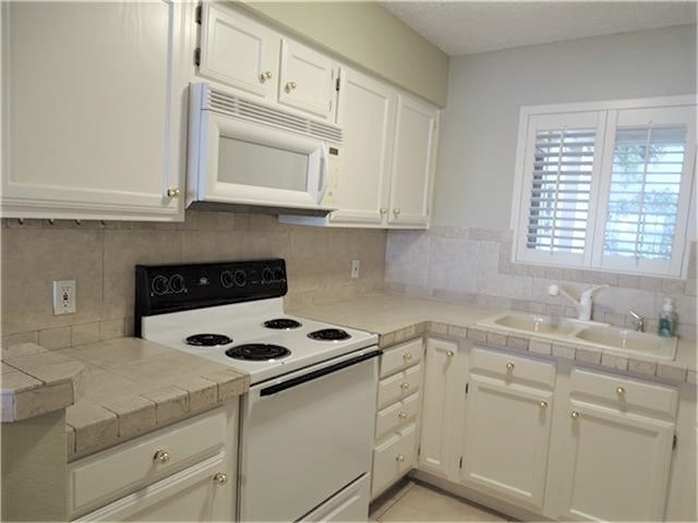 202 Lakeview Terrace H Property Photo 15