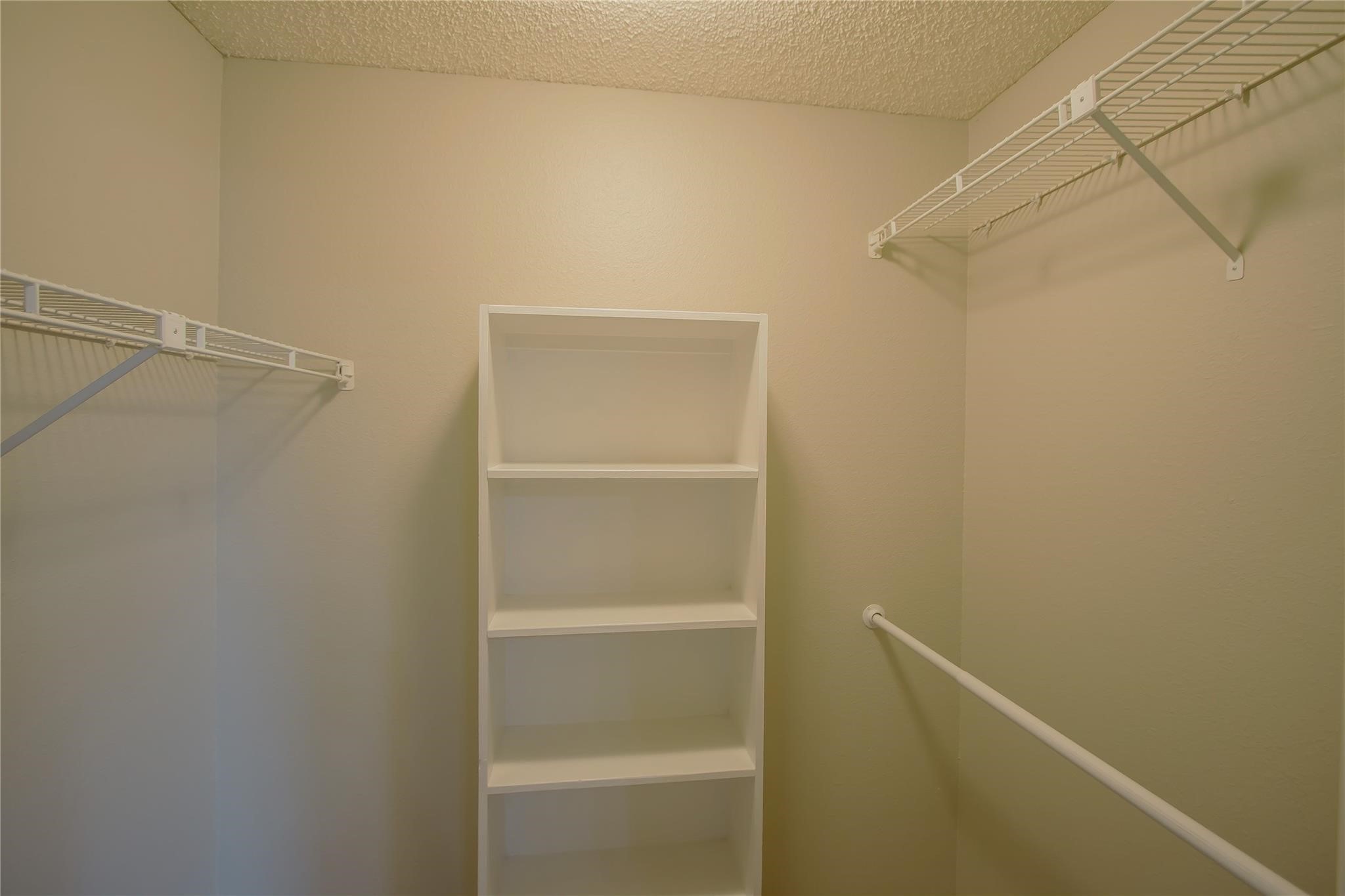 202 Lakeview Terrace H Property Photo 20