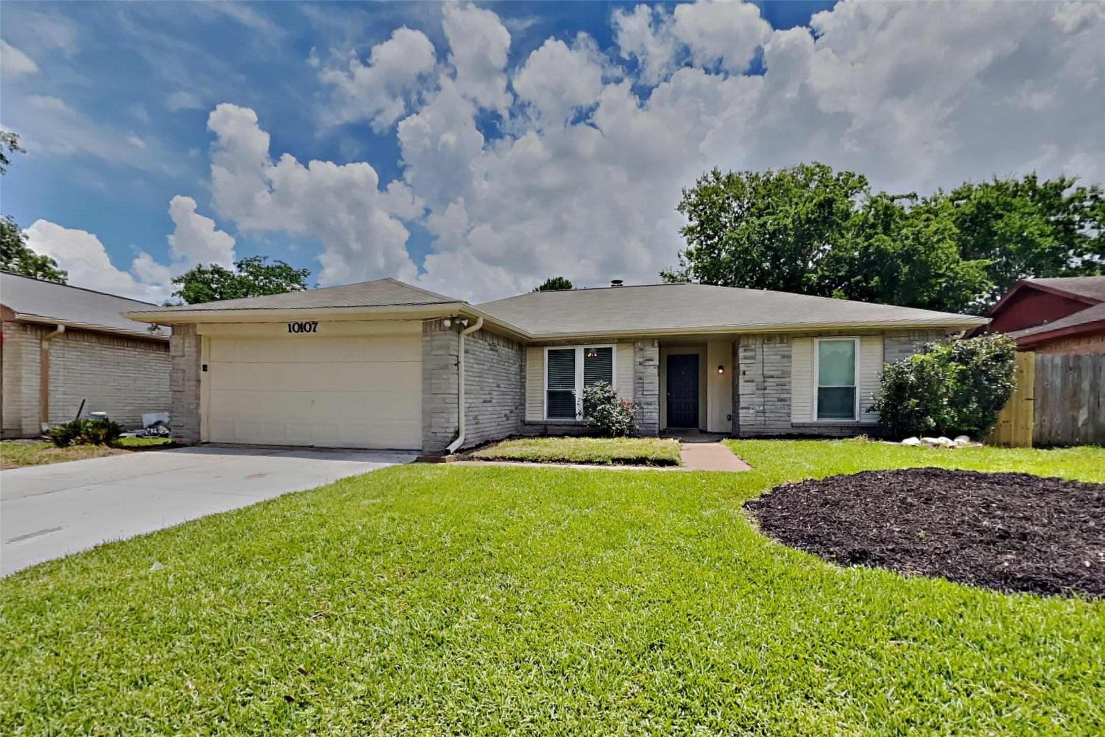 10107 King Ranch Lane Property Photo 1