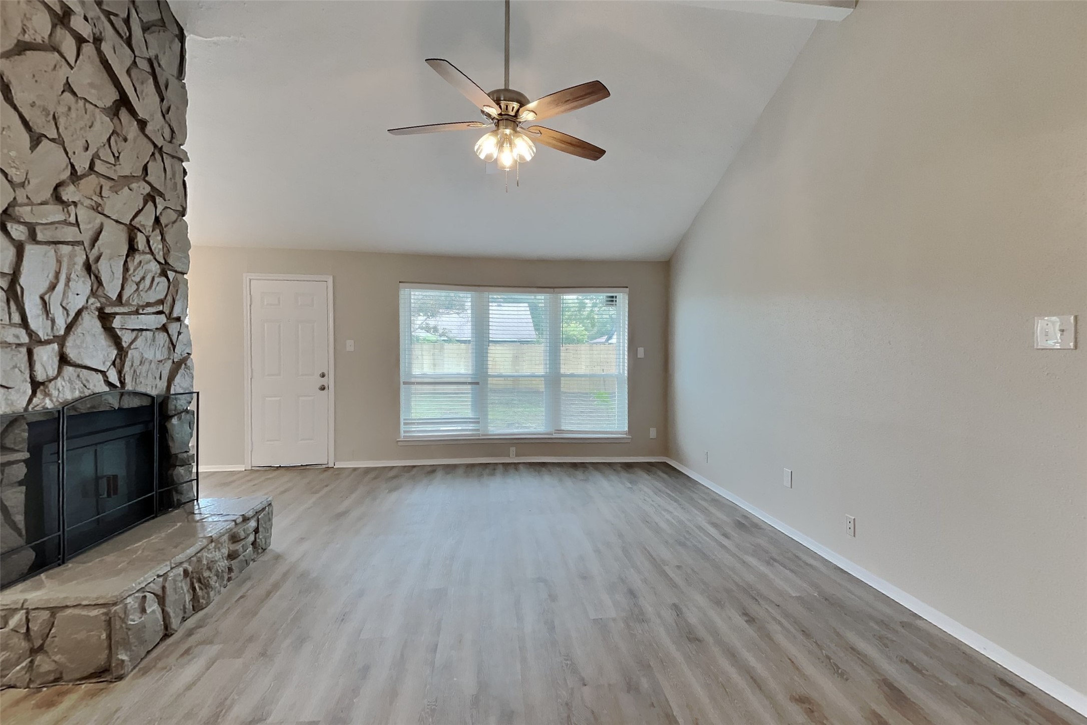 10107 King Ranch Lane Property Photo 3