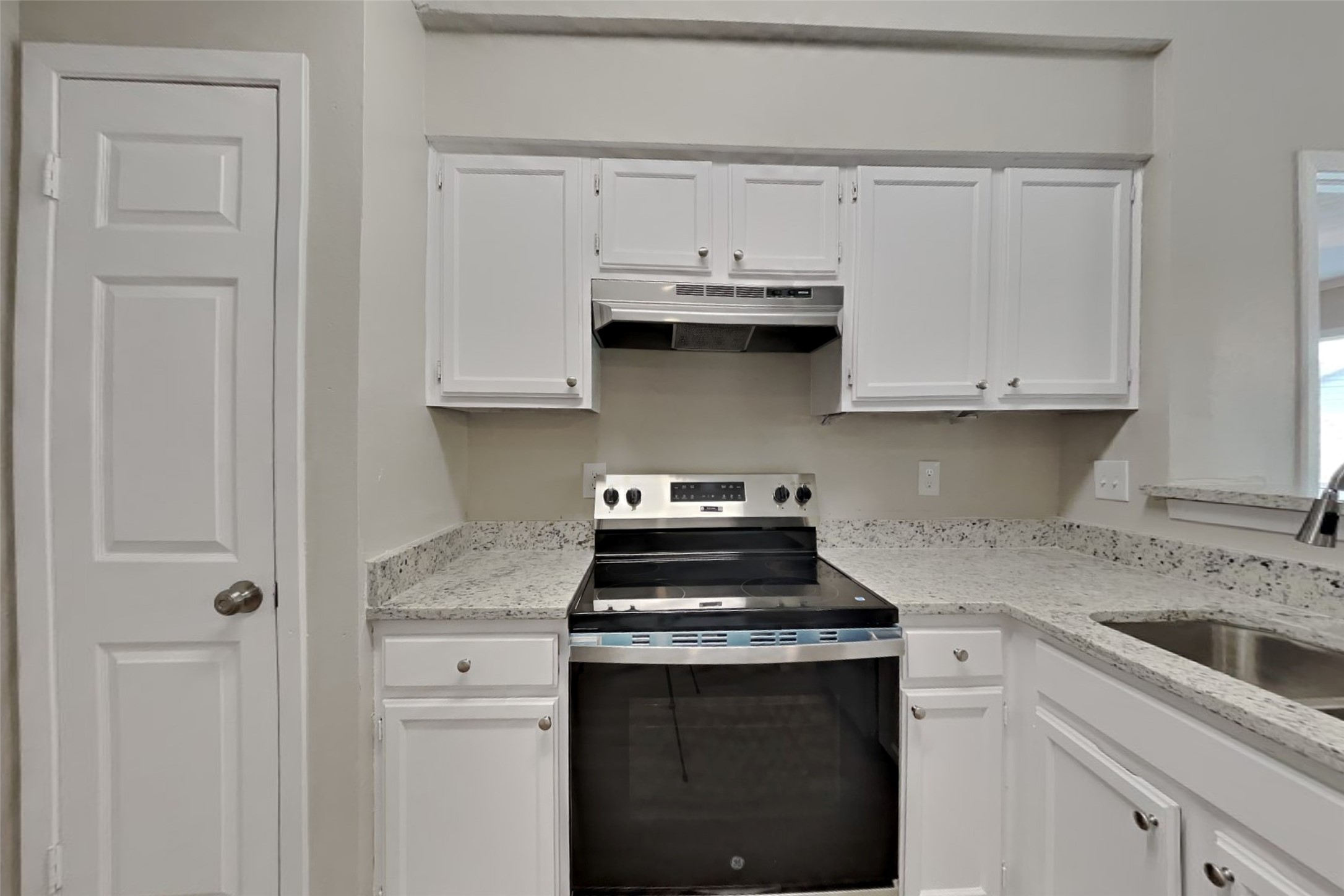 10107 King Ranch Lane Property Photo 4