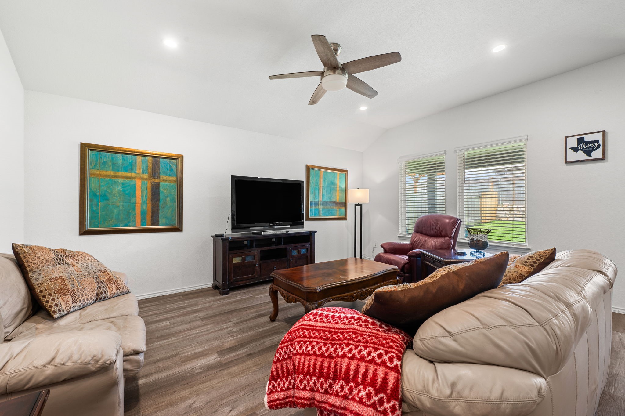 24714 Mountain Tree Drive Property Photo 18