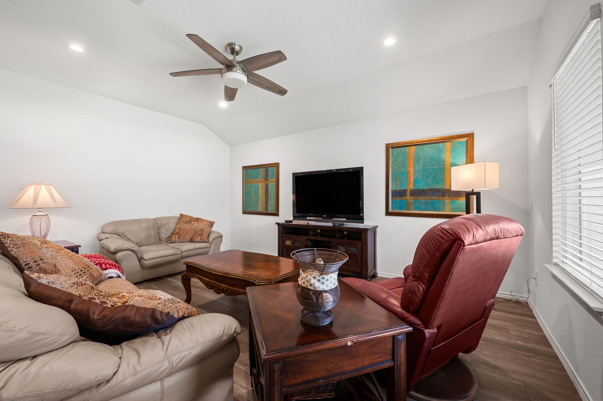 24714 Mountain Tree Drive Property Photo 19
