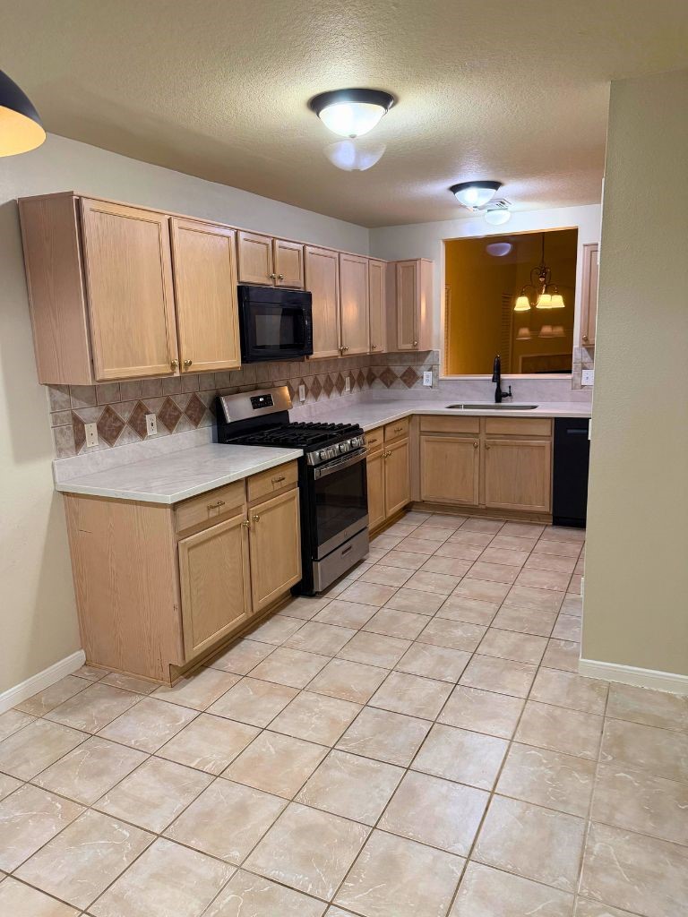 11911 Ezekiel Drive Property Photo 7