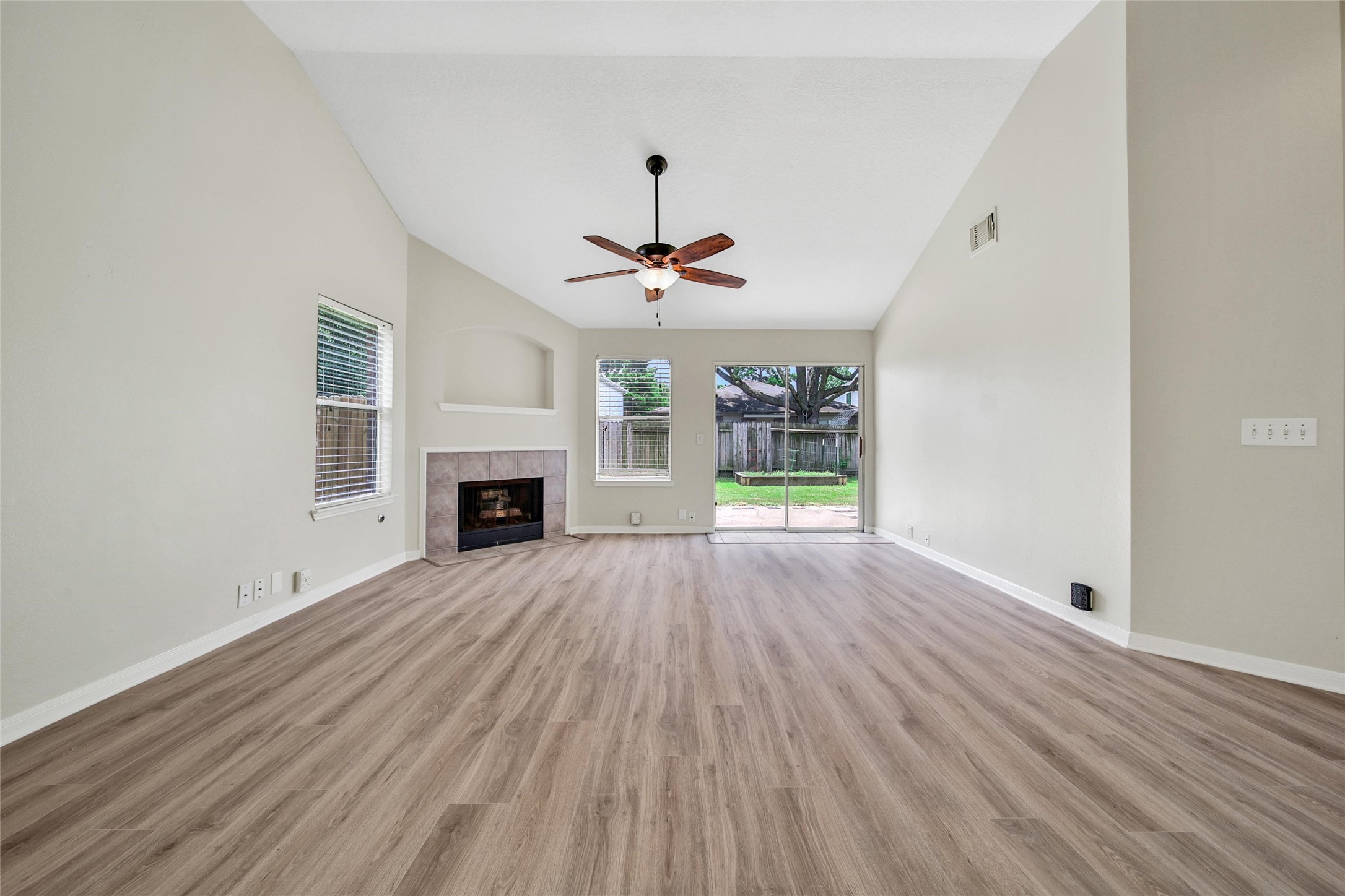 11911 Ezekiel Drive Property Photo 12