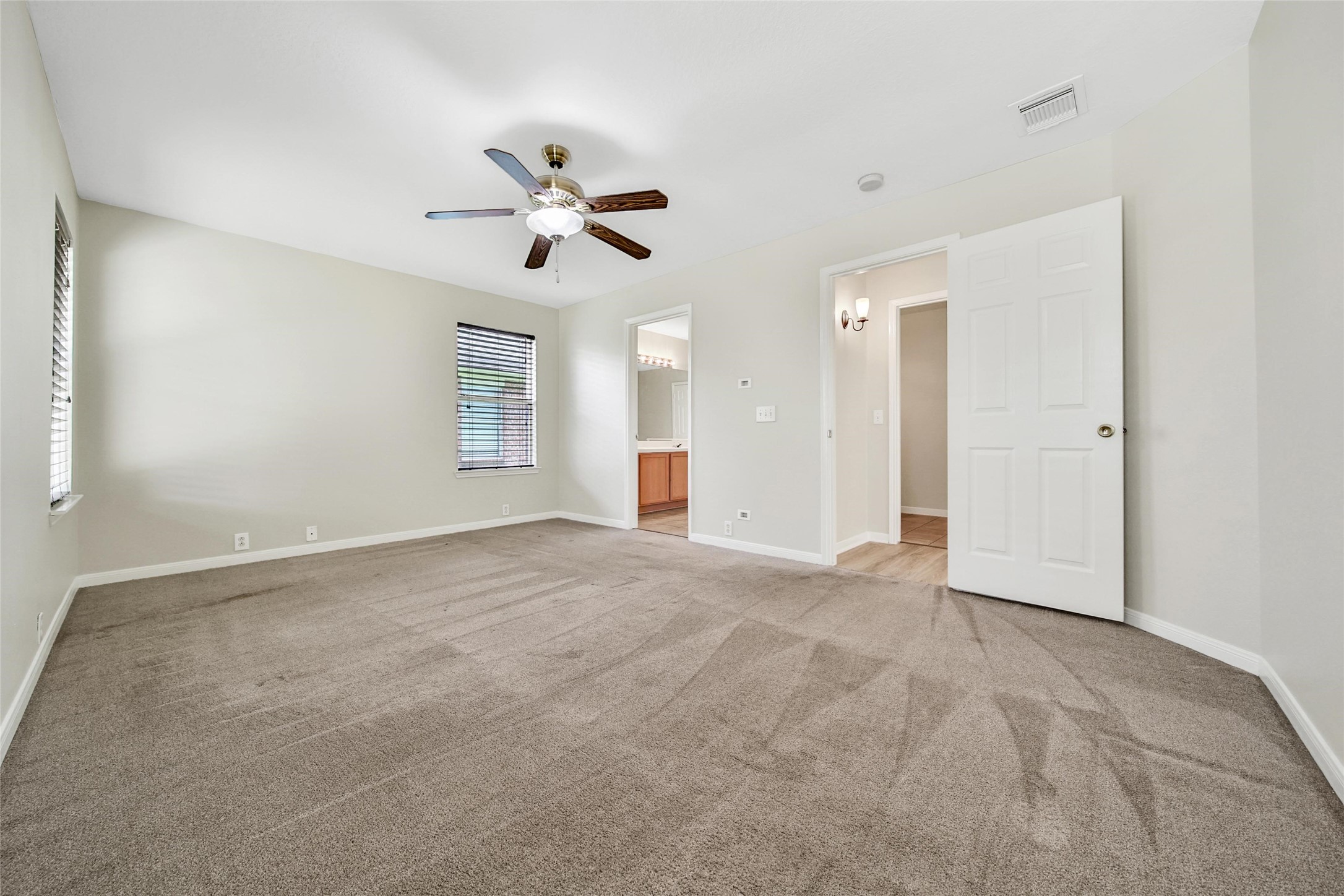 11911 Ezekiel Drive Property Photo 14