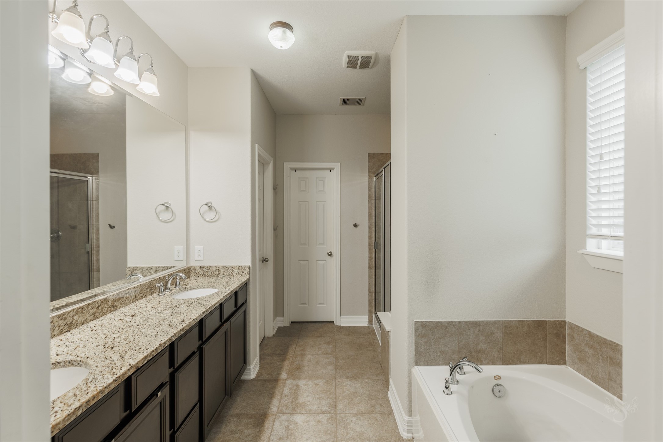 6502 Tamarind Sky Lane Property Photo 15