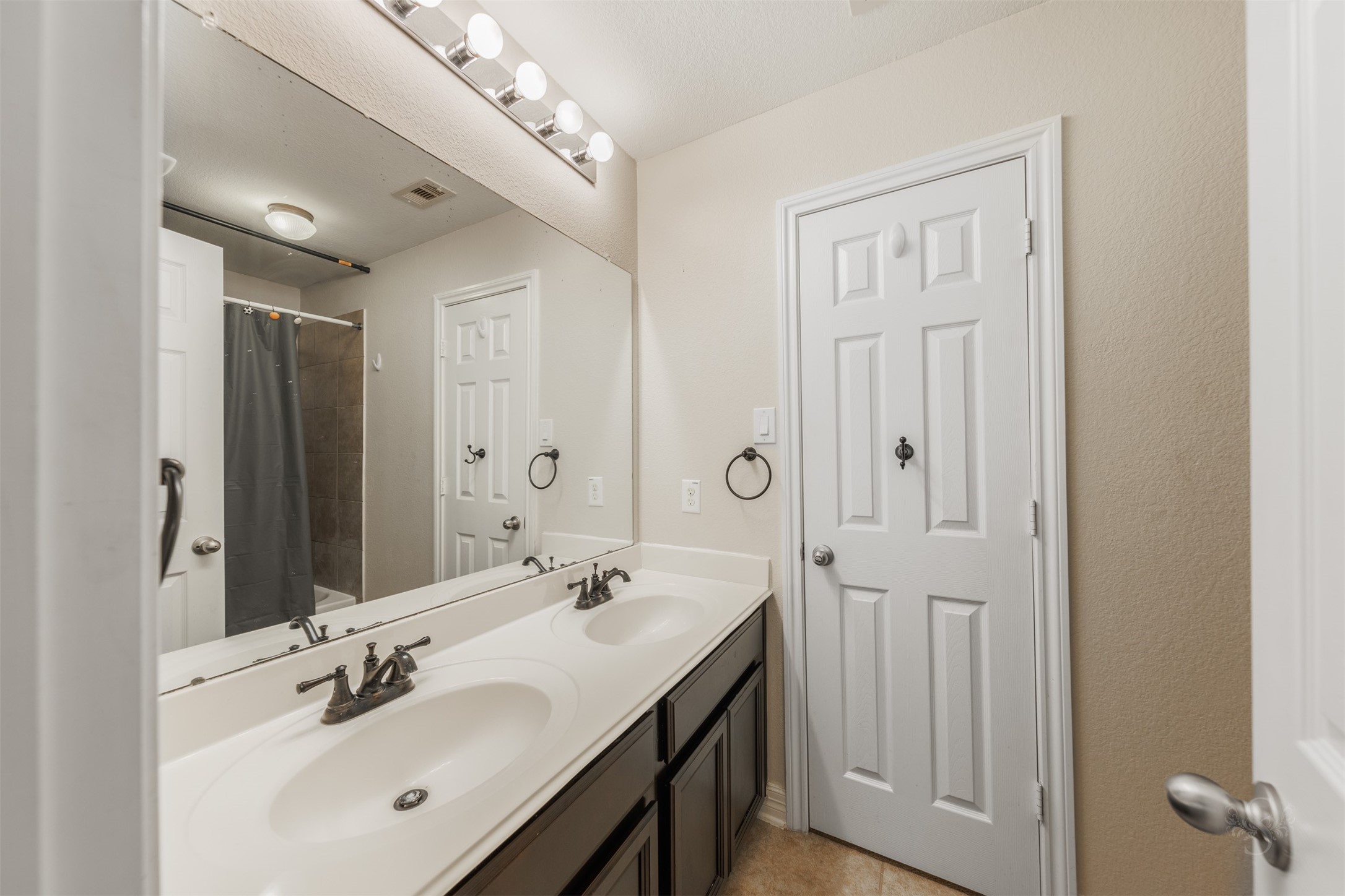 6502 Tamarind Sky Lane Property Photo 26