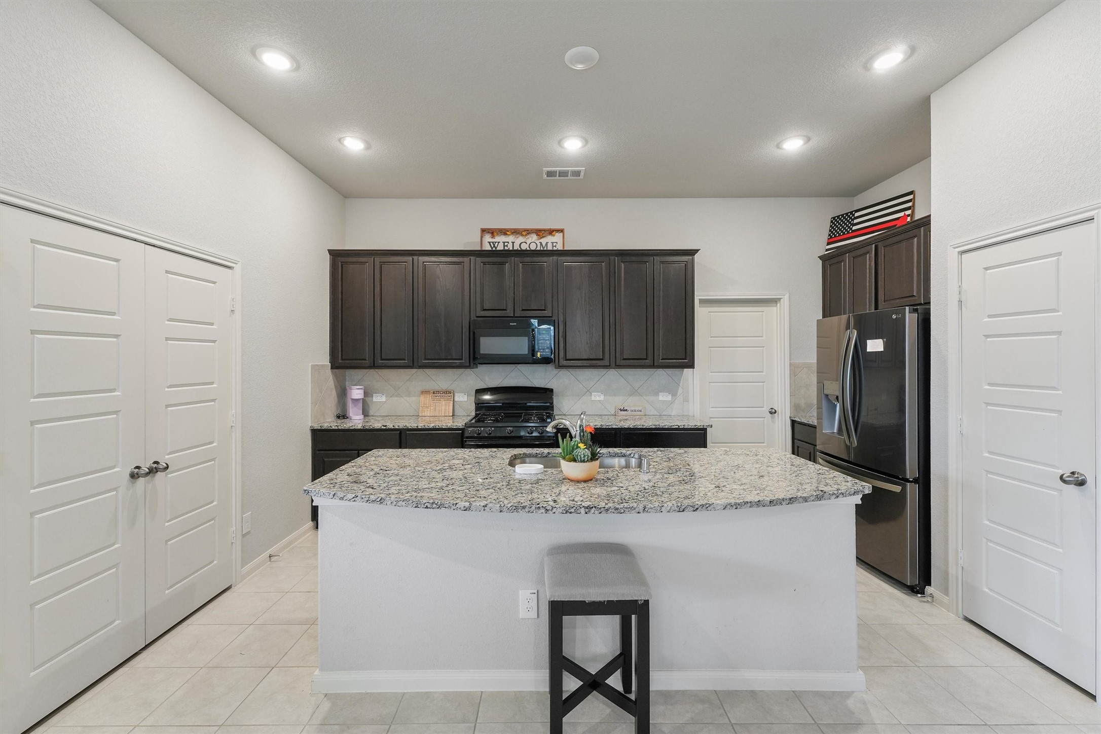 31227 Roos River Drive Property Photo 6