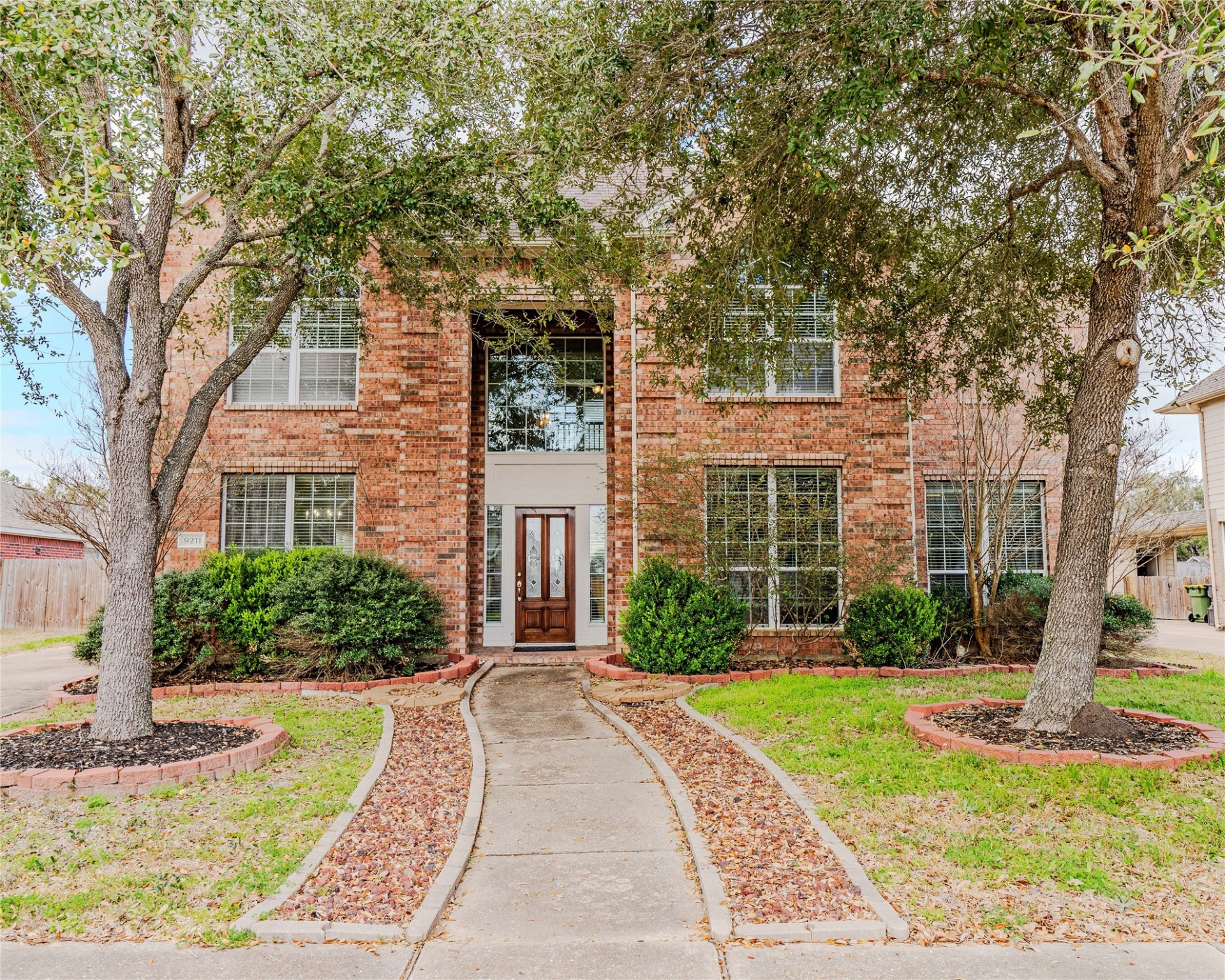 9211 Sunbonnet Drive Property Photo 1