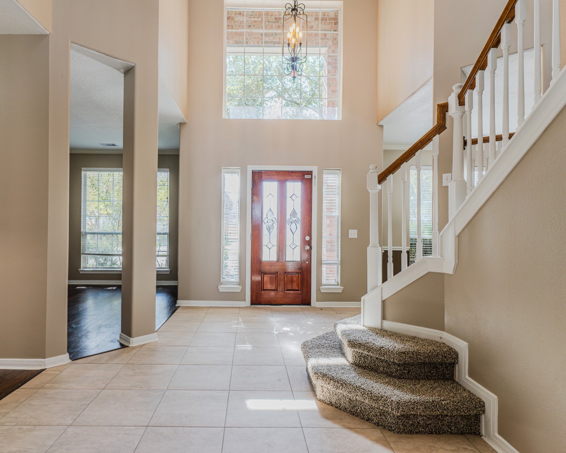 9211 Sunbonnet Drive Property Photo 2